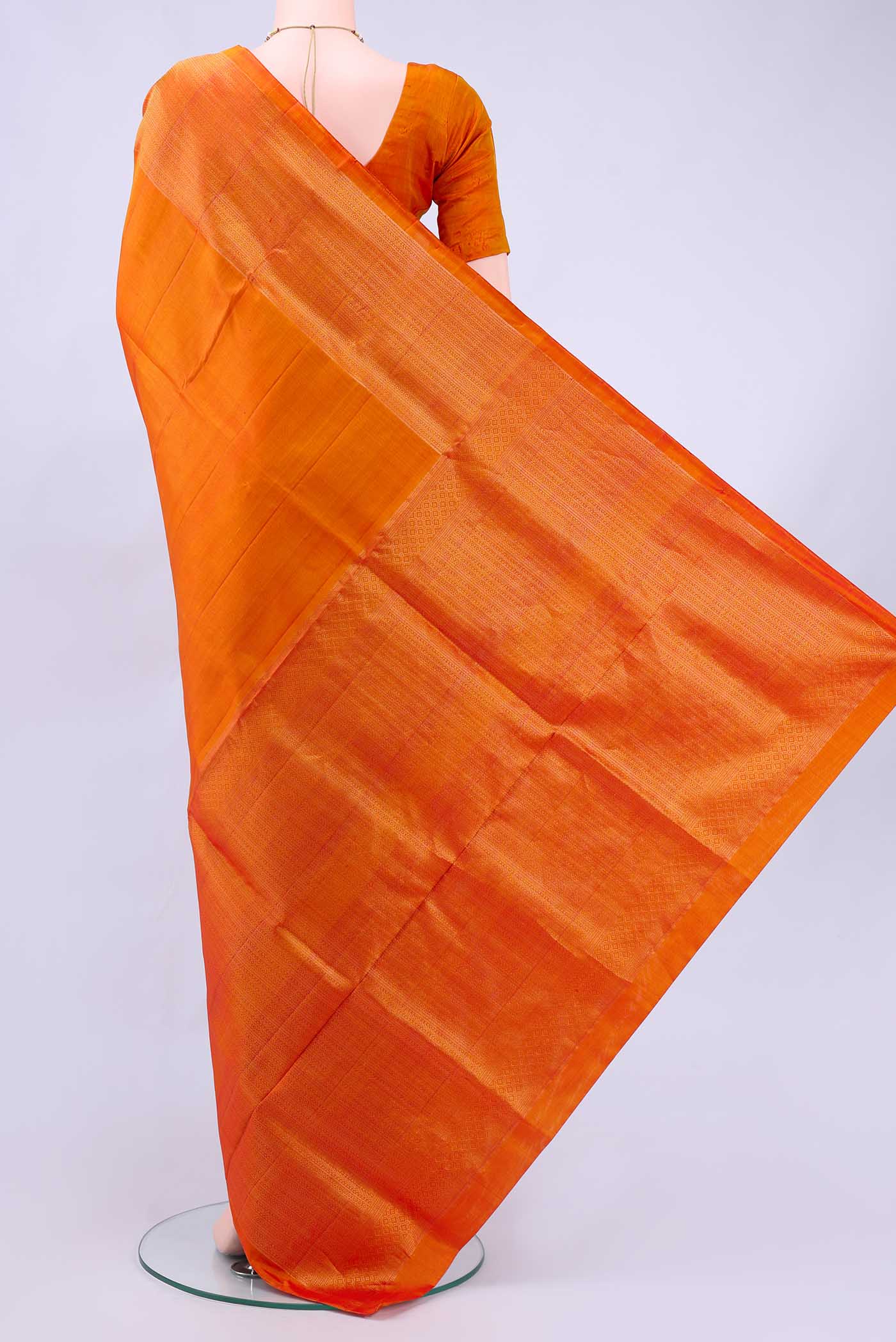 pallu body
