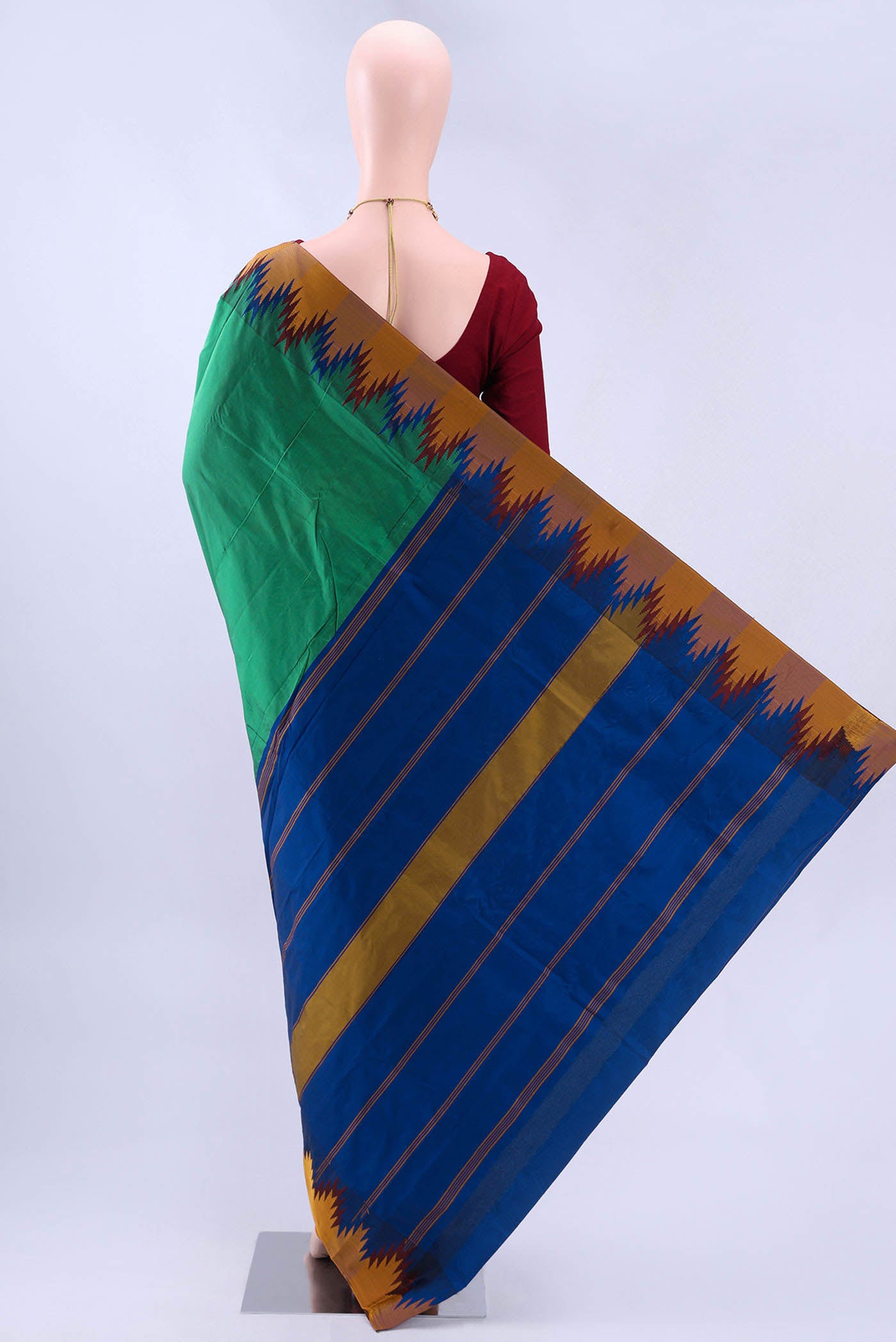 pallu body