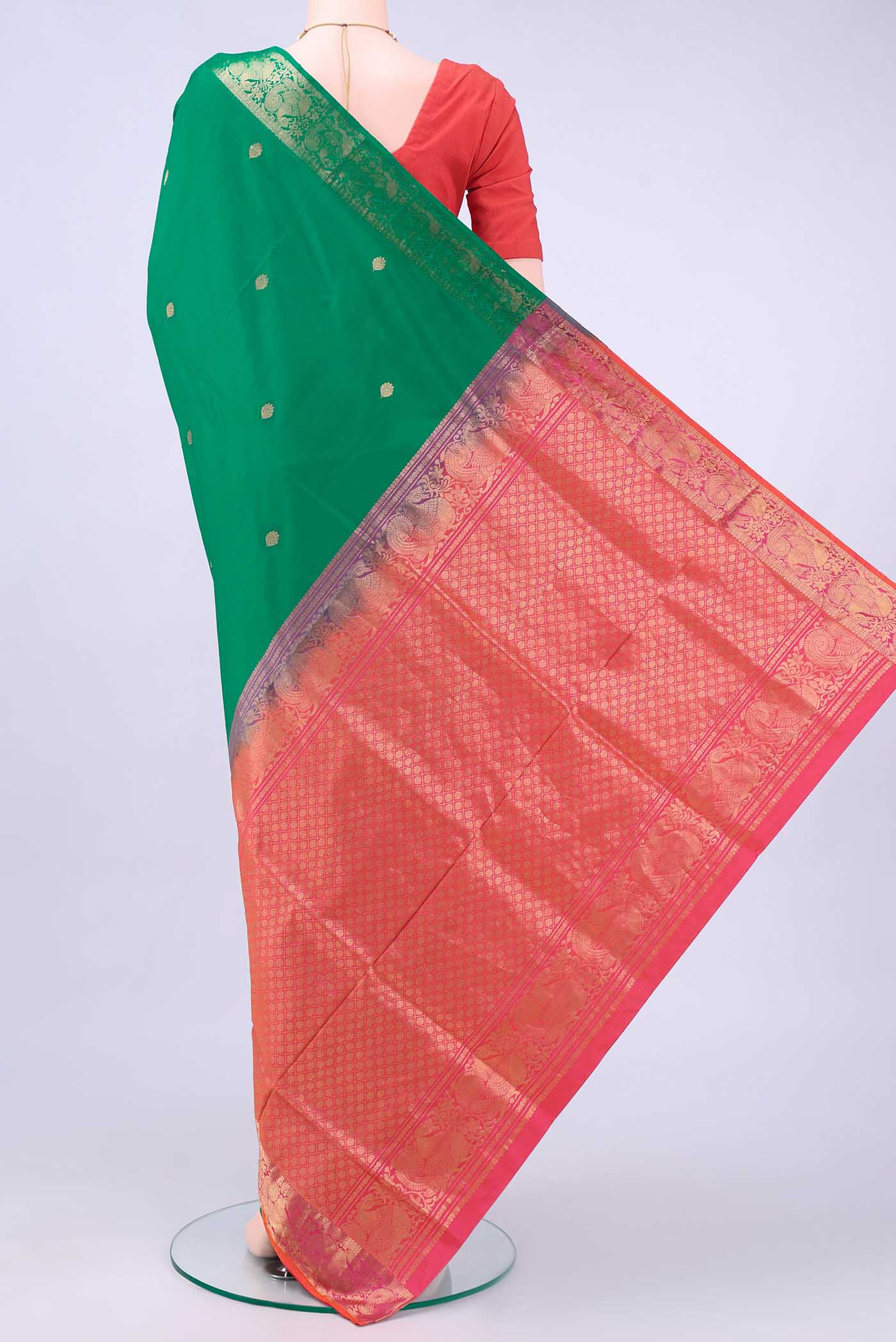 pallu body