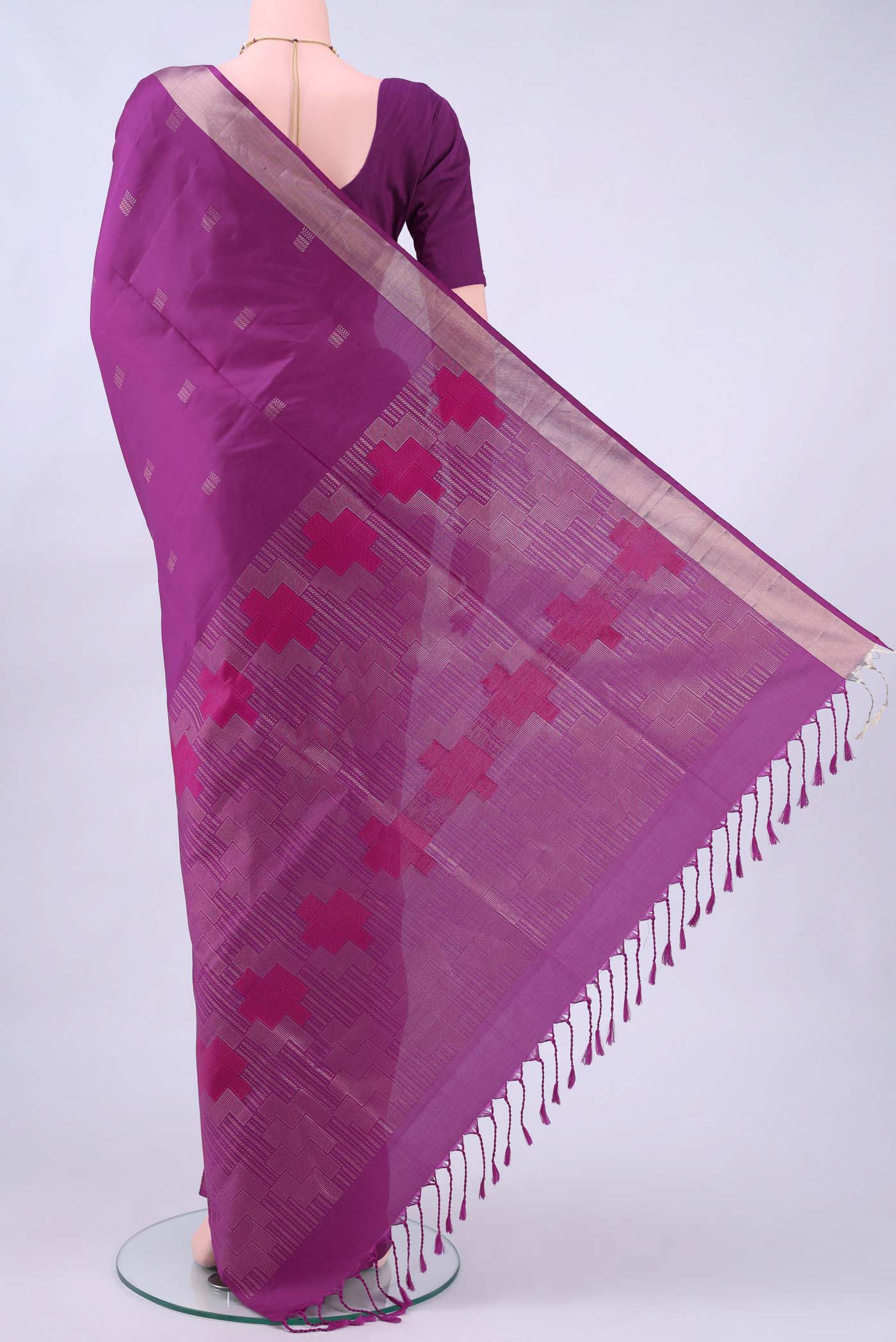 pallu body