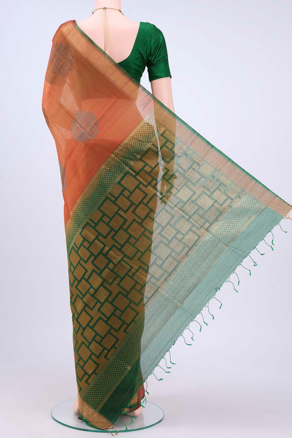 pallu body