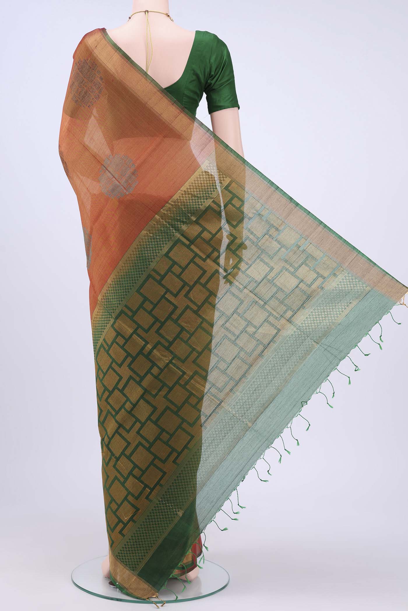 pallu body