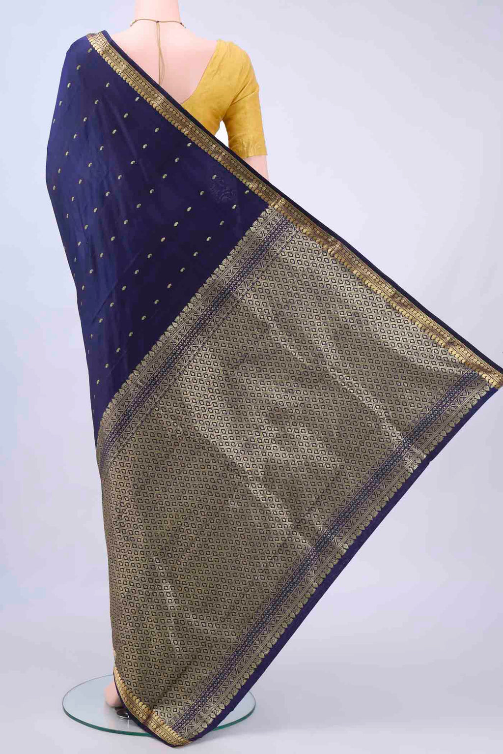 pallu body