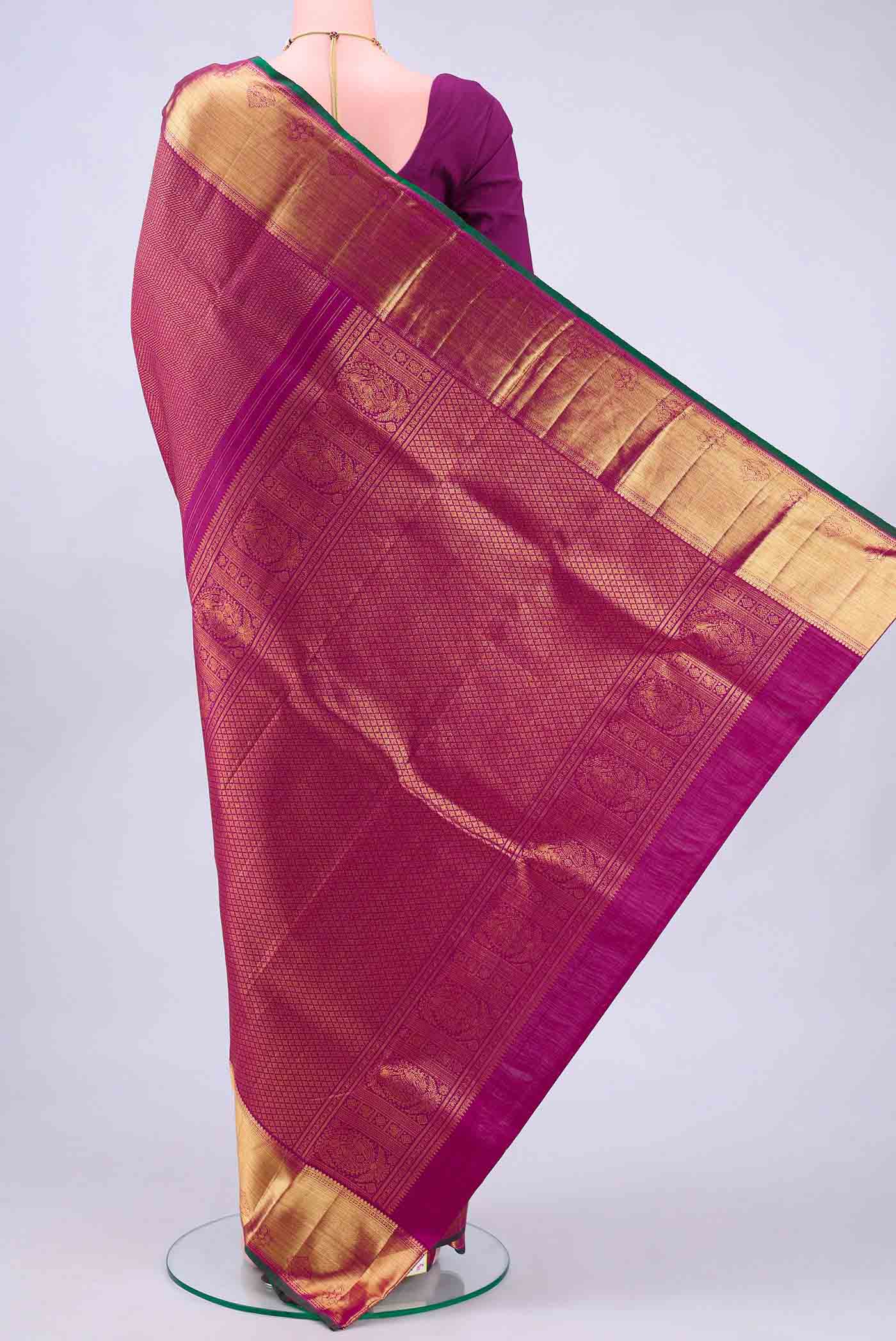 pallu body