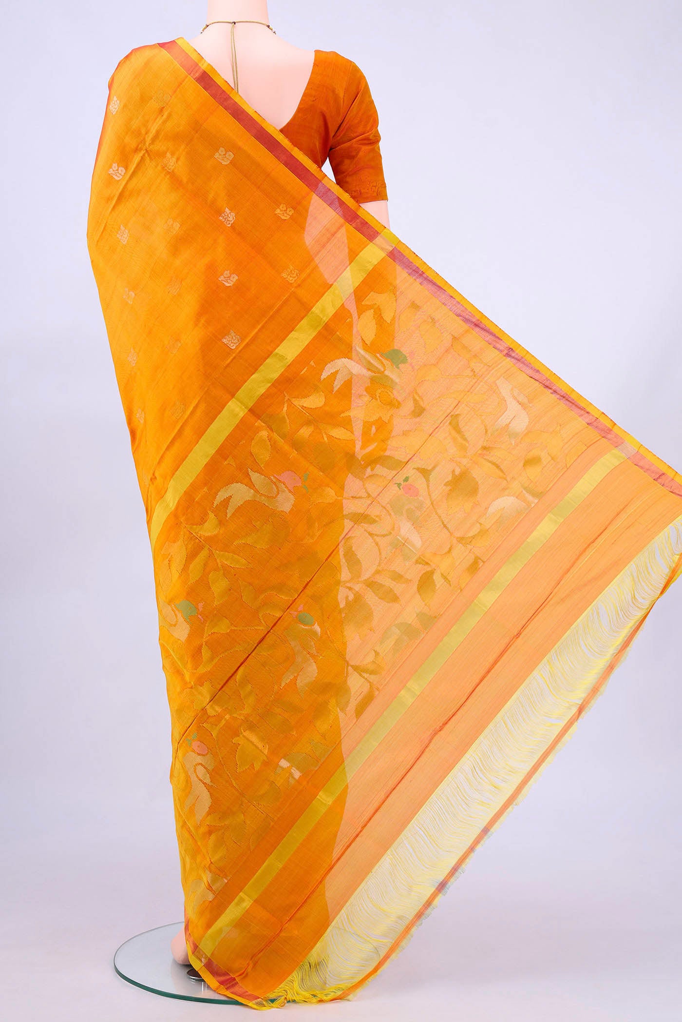 pallu body