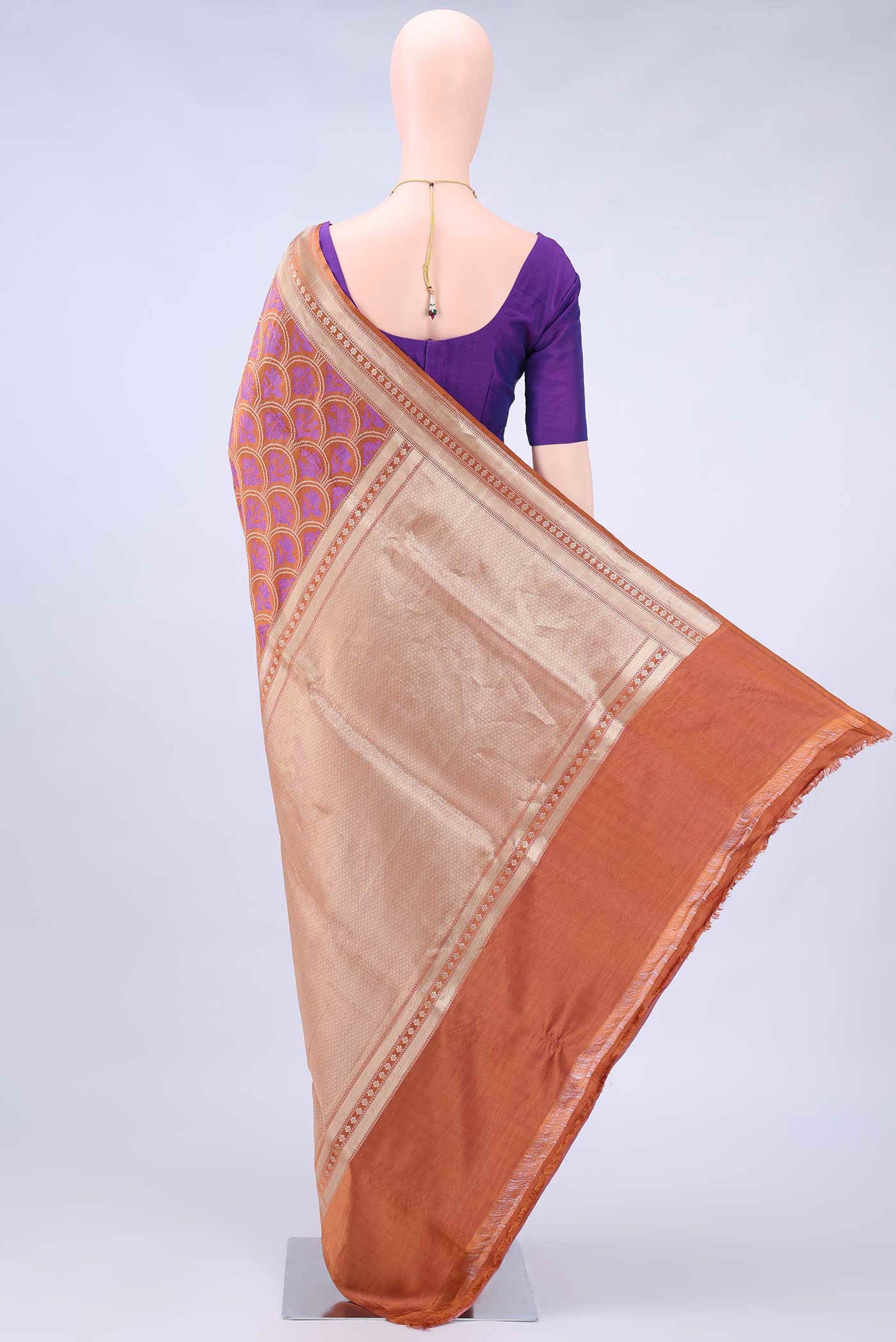 pallu body