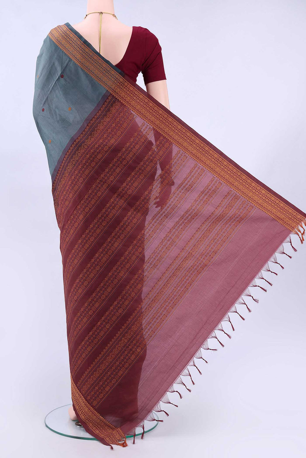pallu body