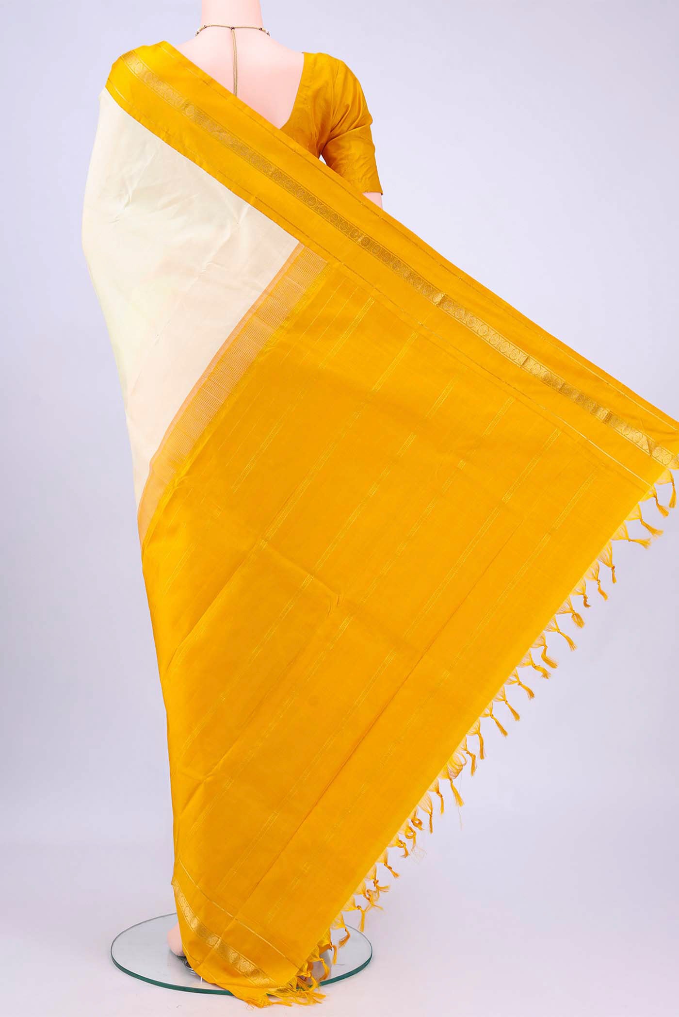 pallu body