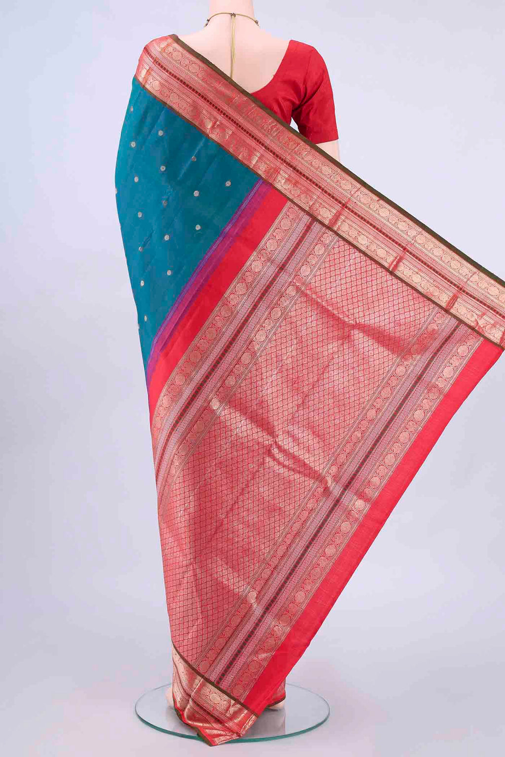 pallu body
