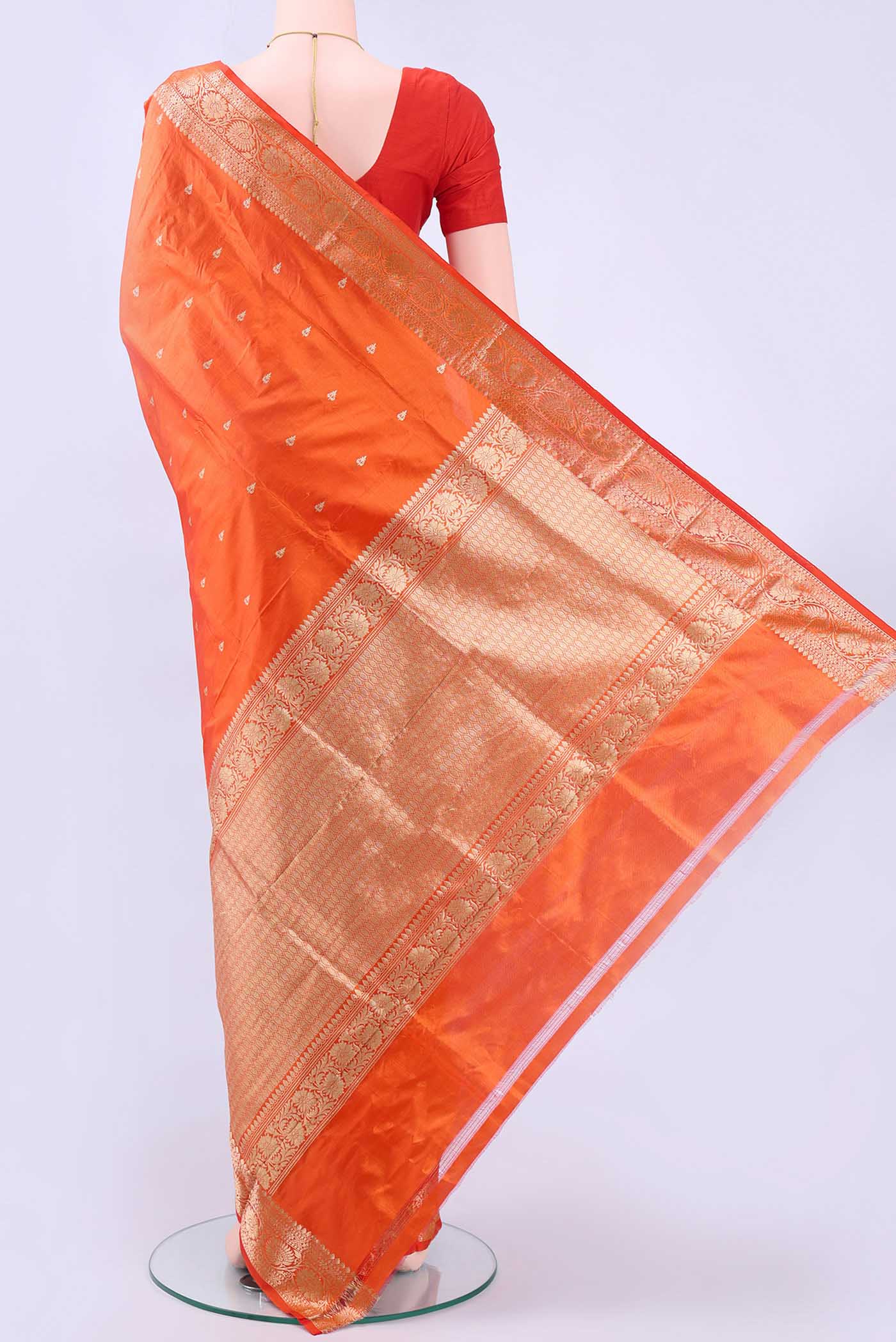 pallu body