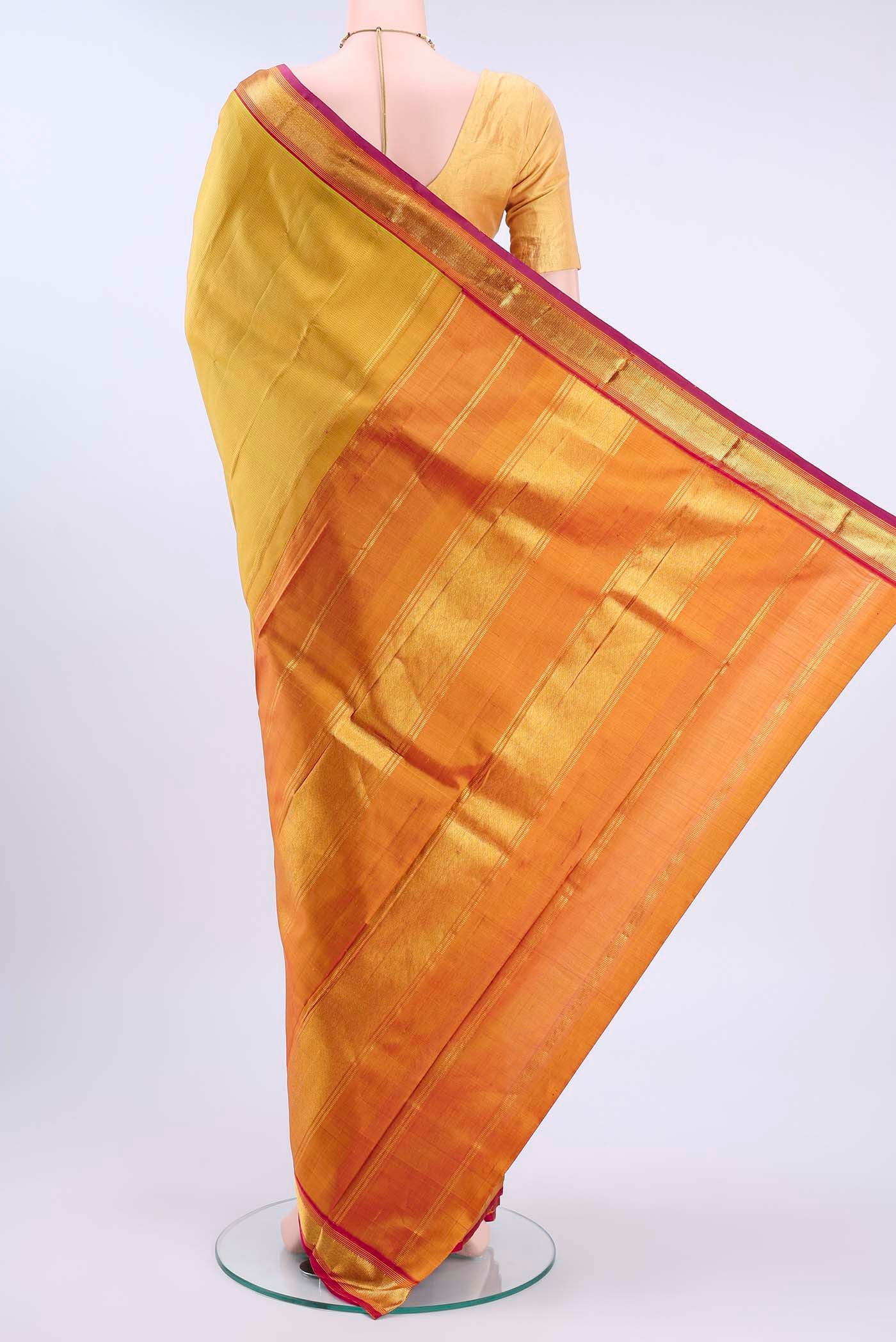 pallu body