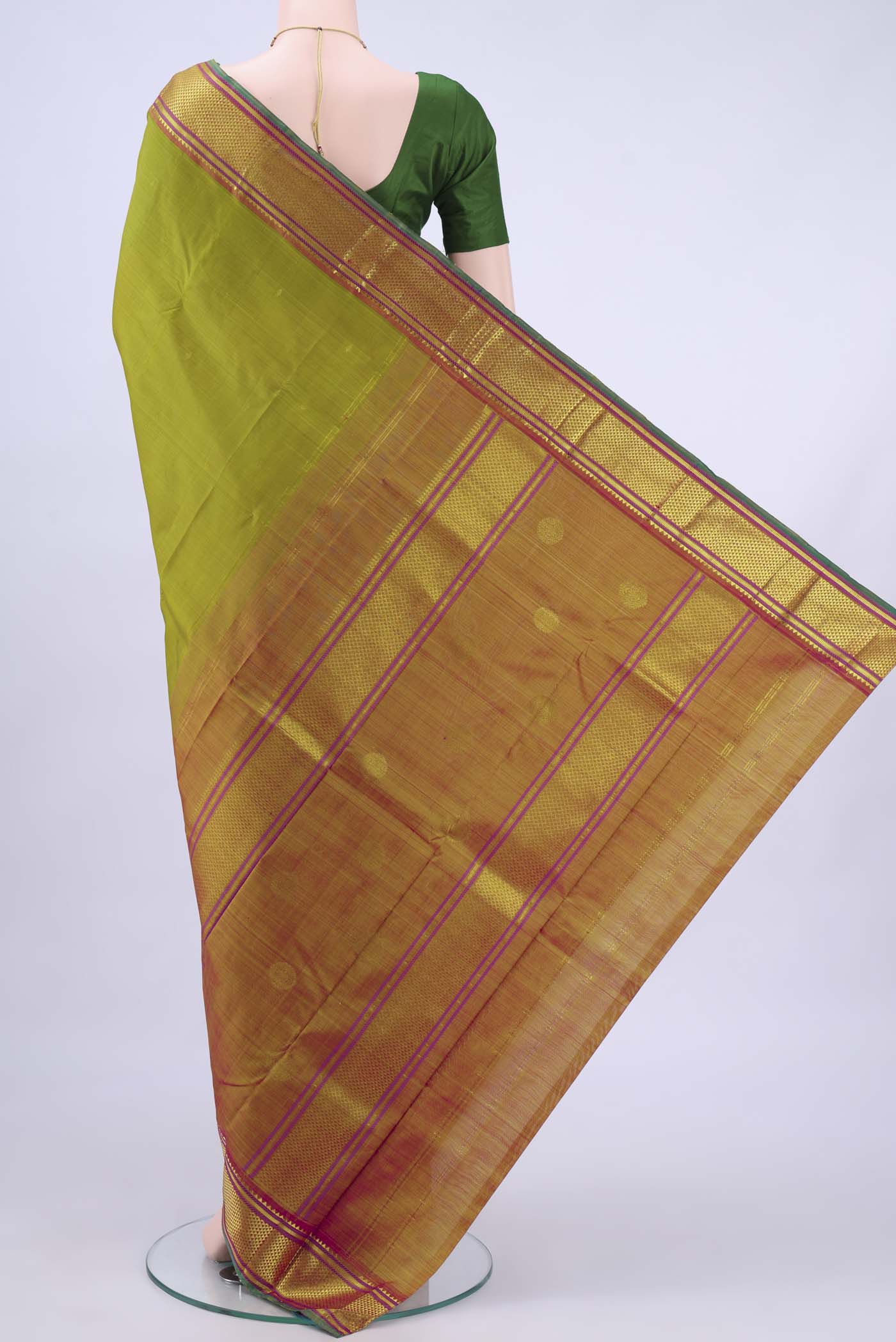 pallu body