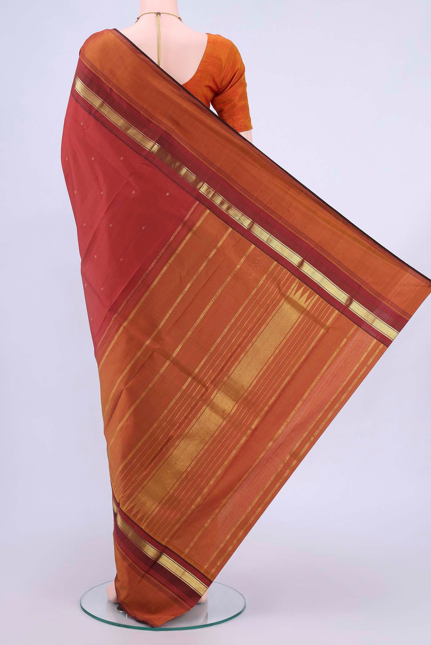 pallu body