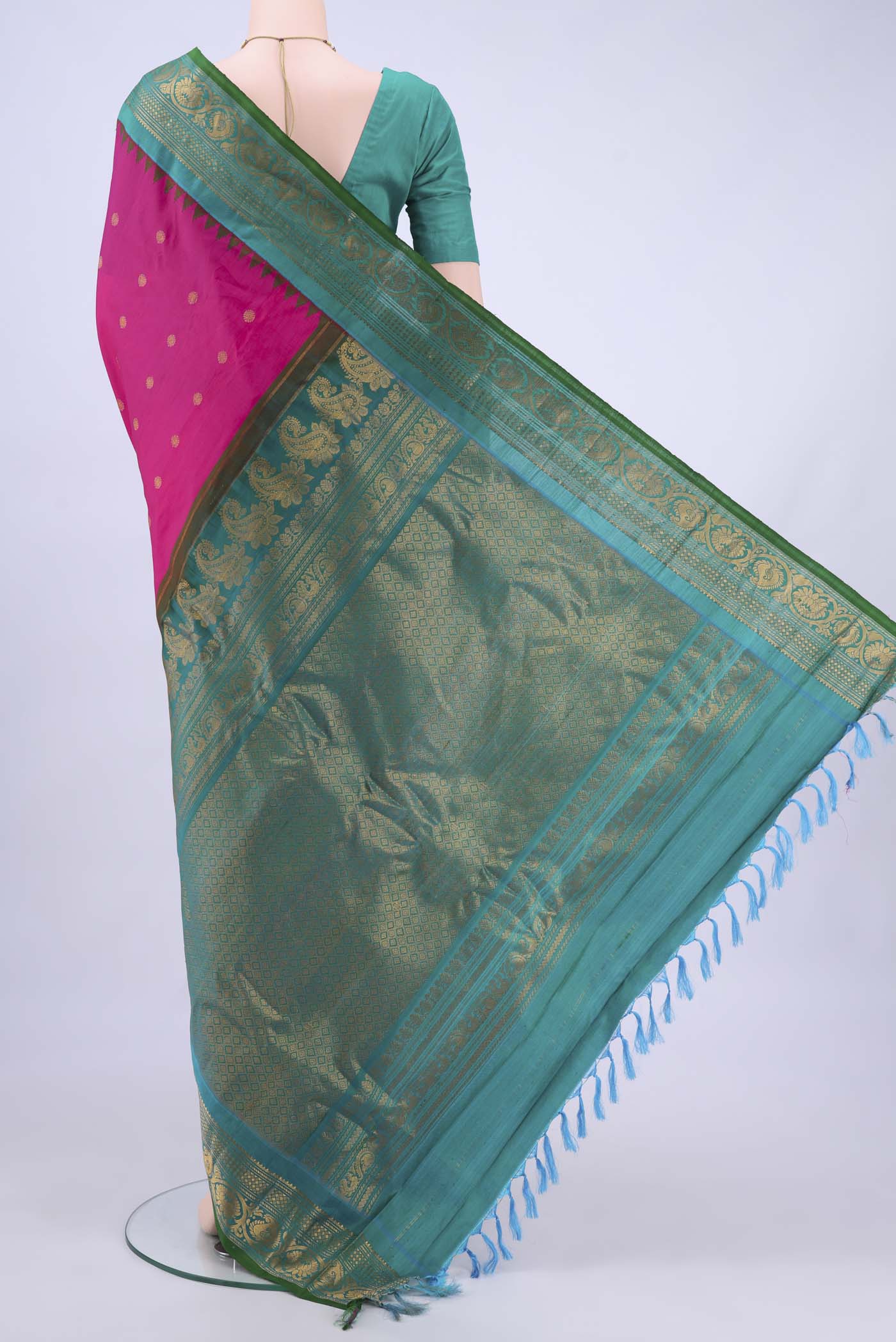 pallu body