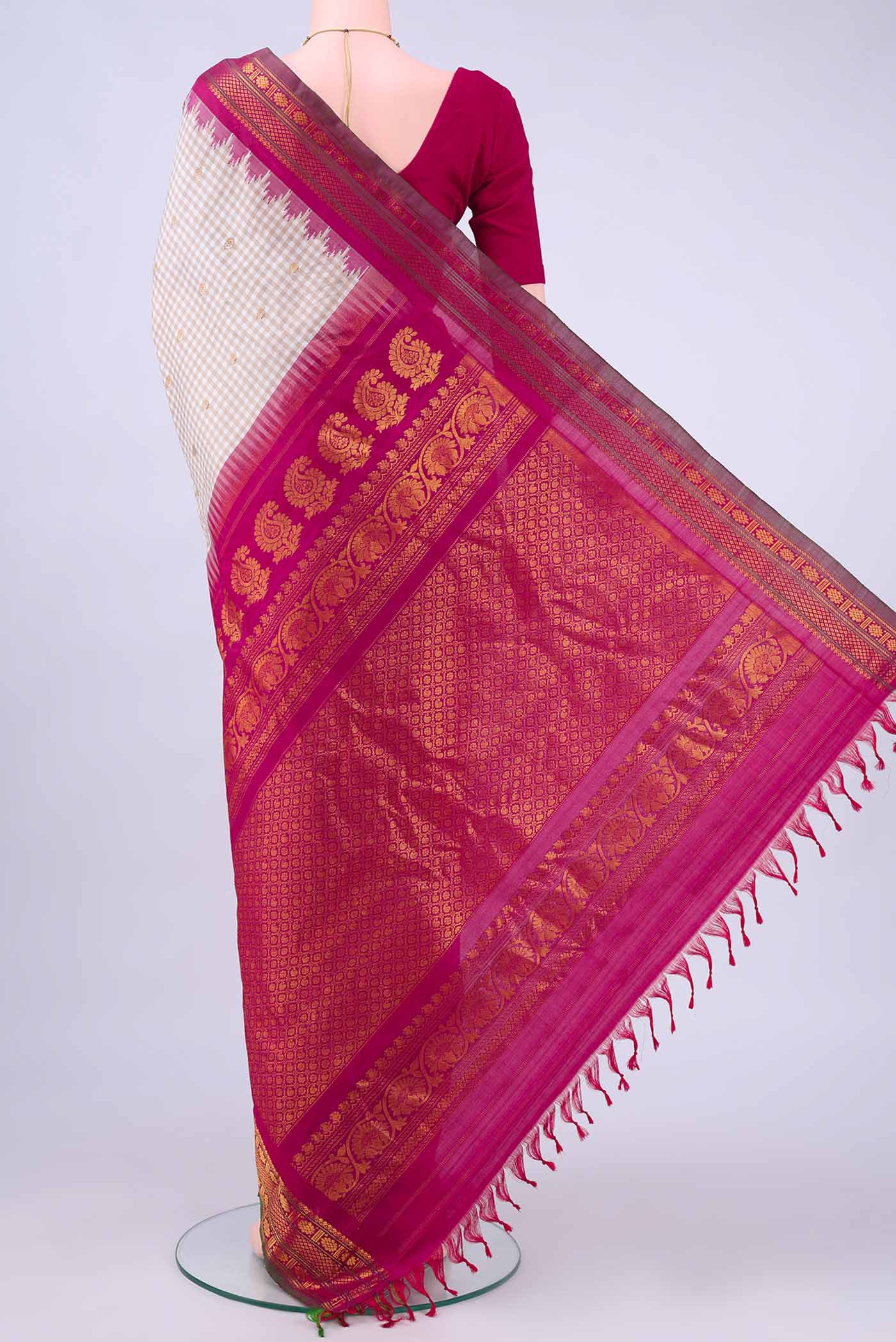 pallu body