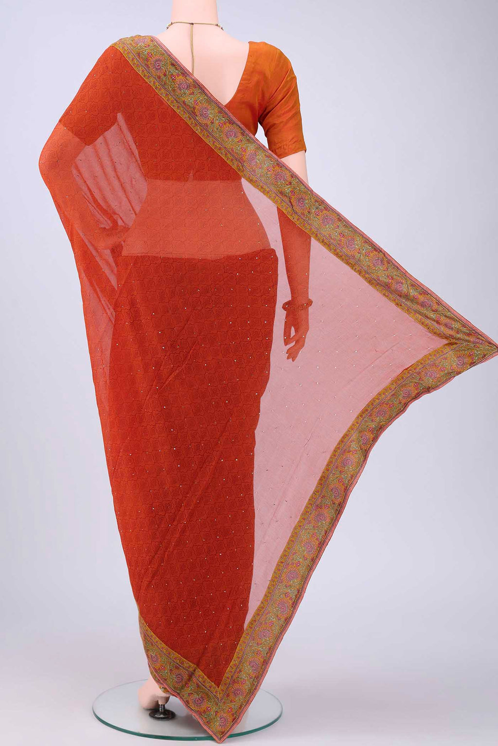 pallu body