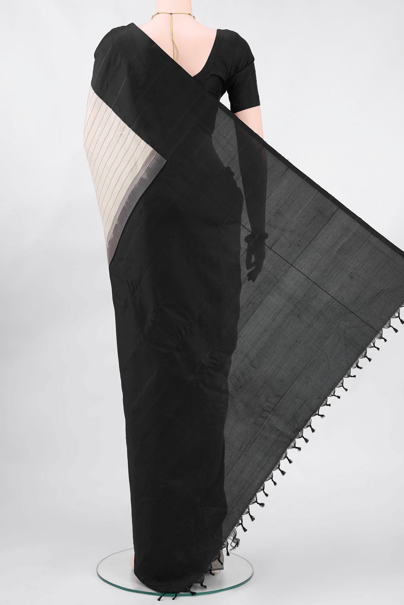 pallu body