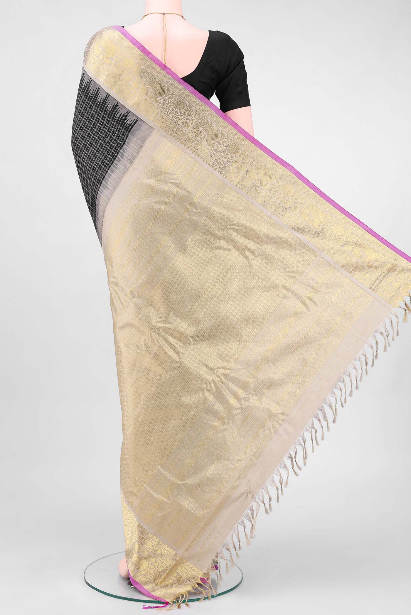 pallu body