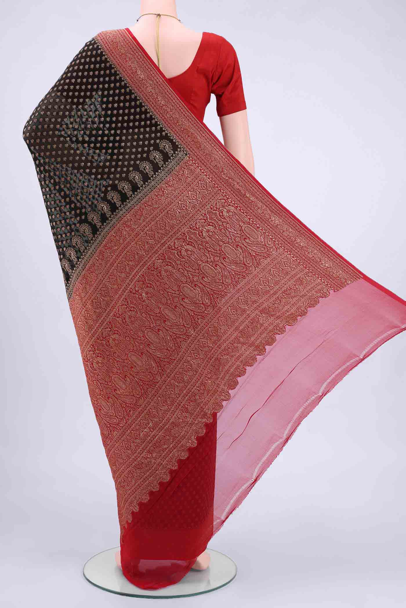 pallu body