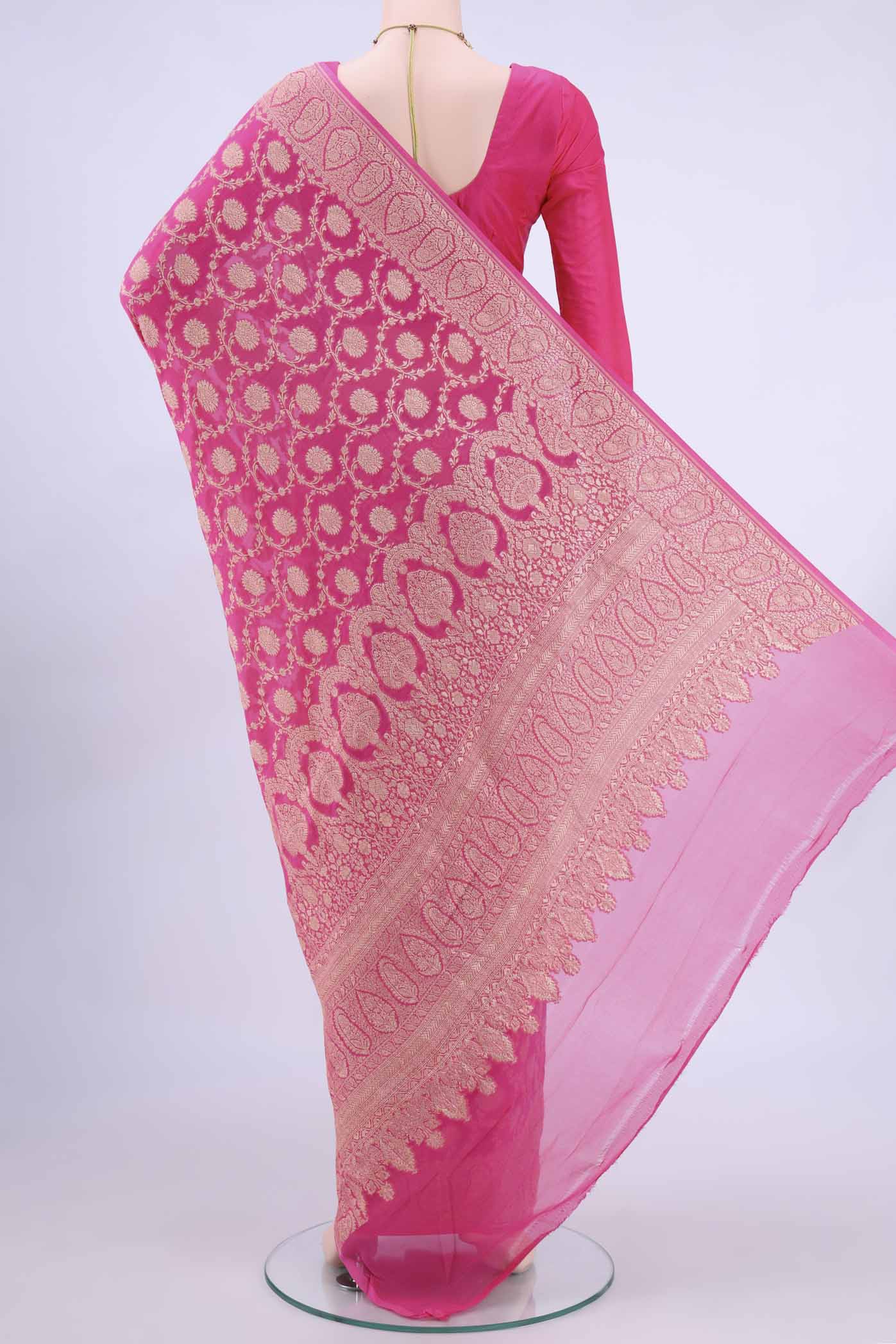 pallu body