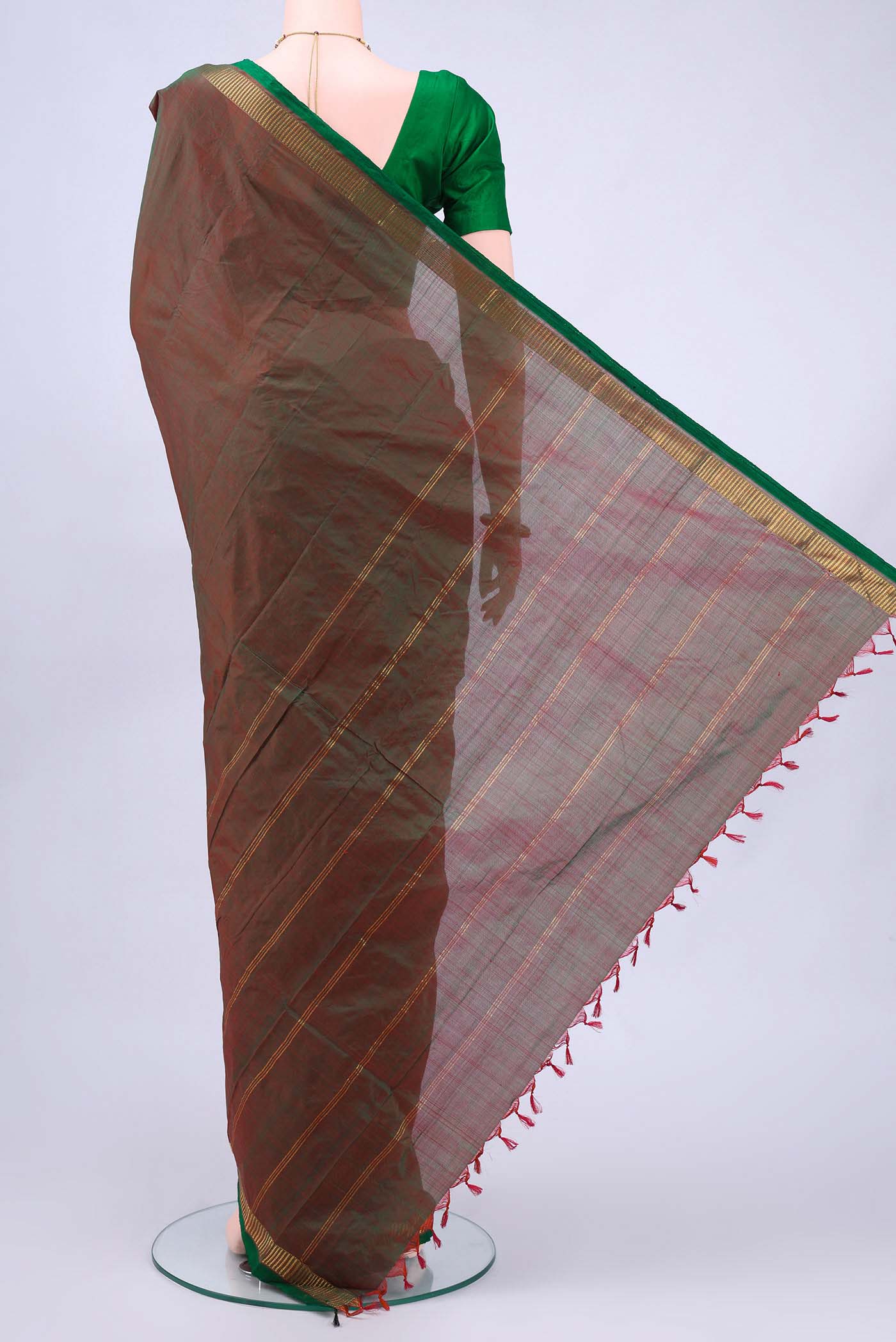 pallu body