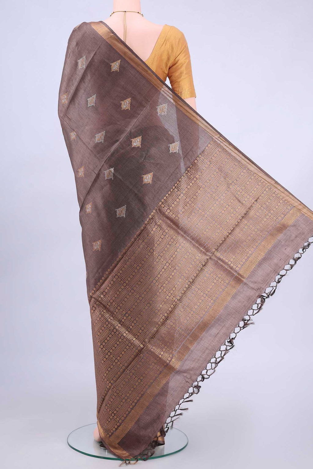 pallu body