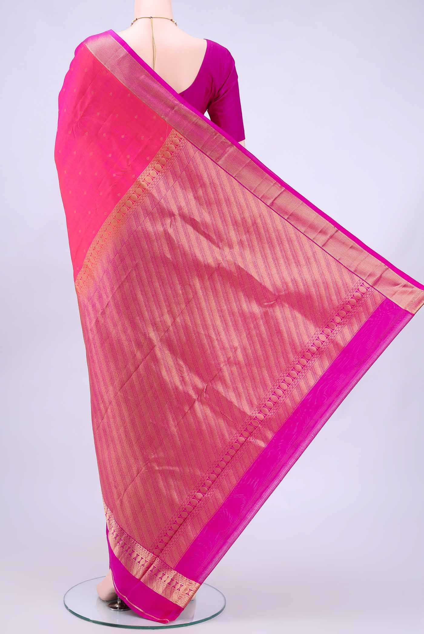 pallu body
