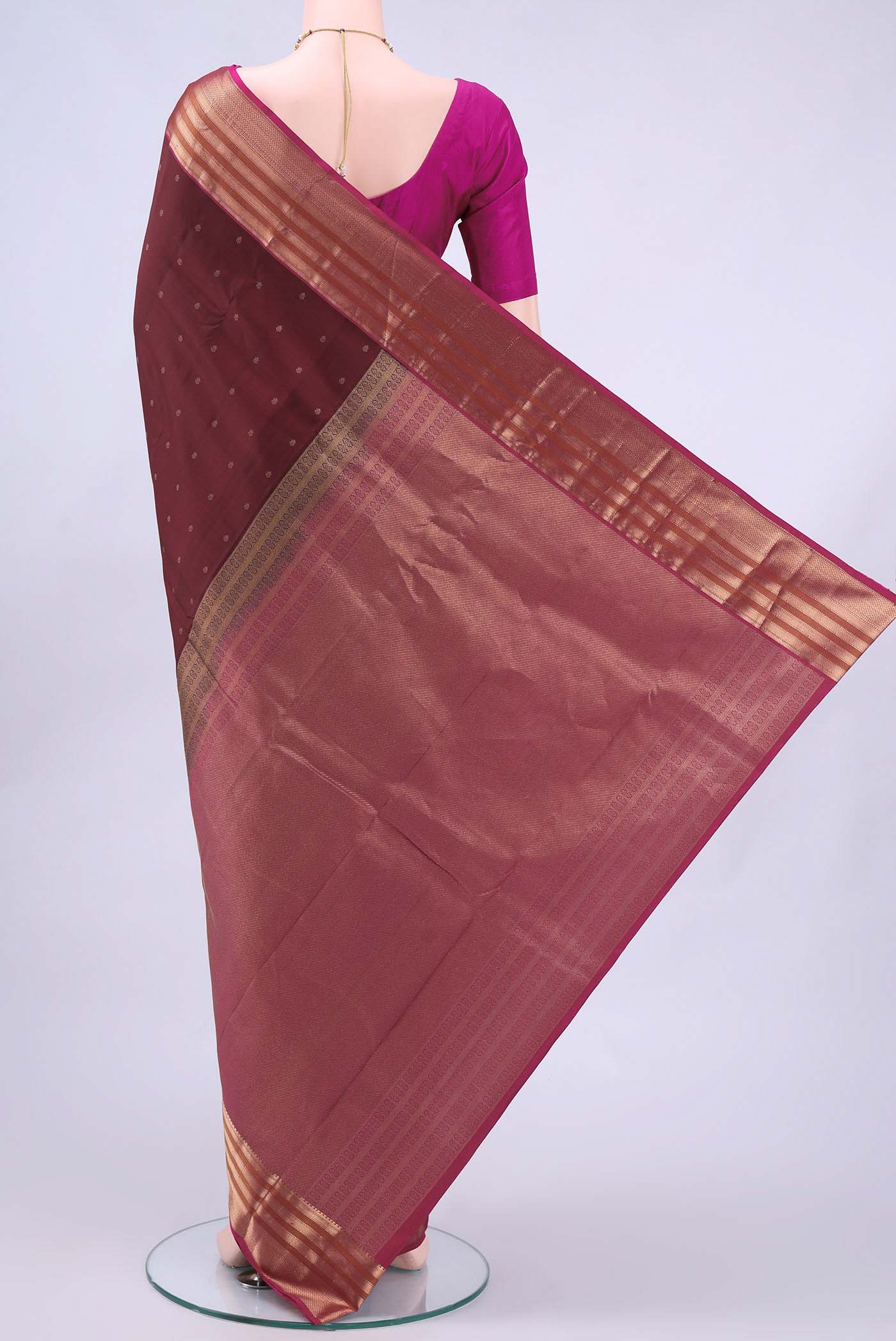 pallu body