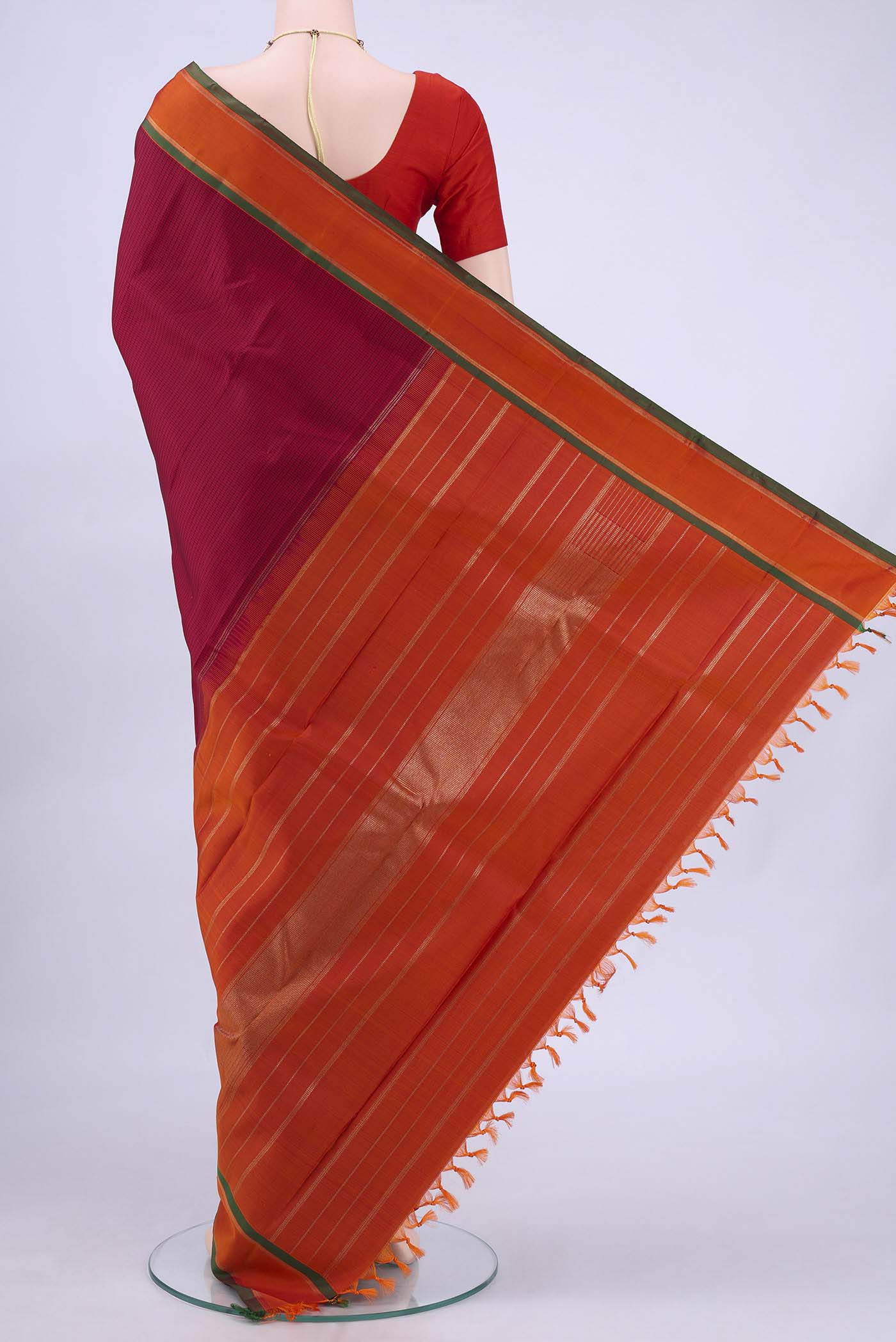pallu body