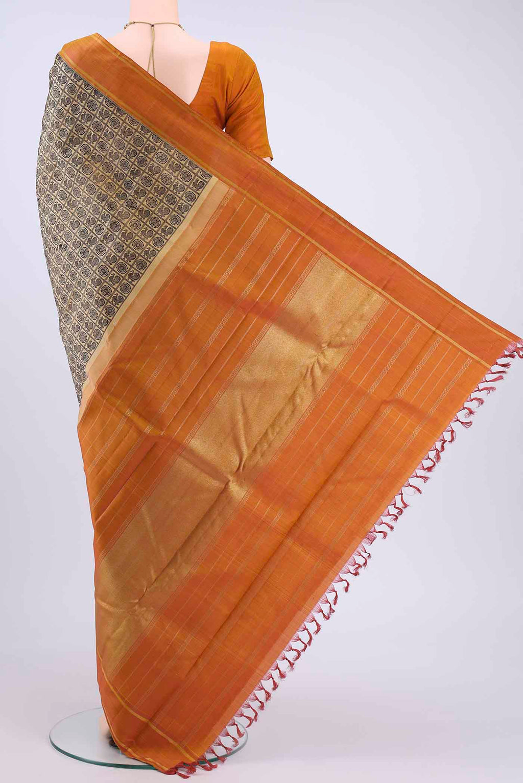 pallu body
