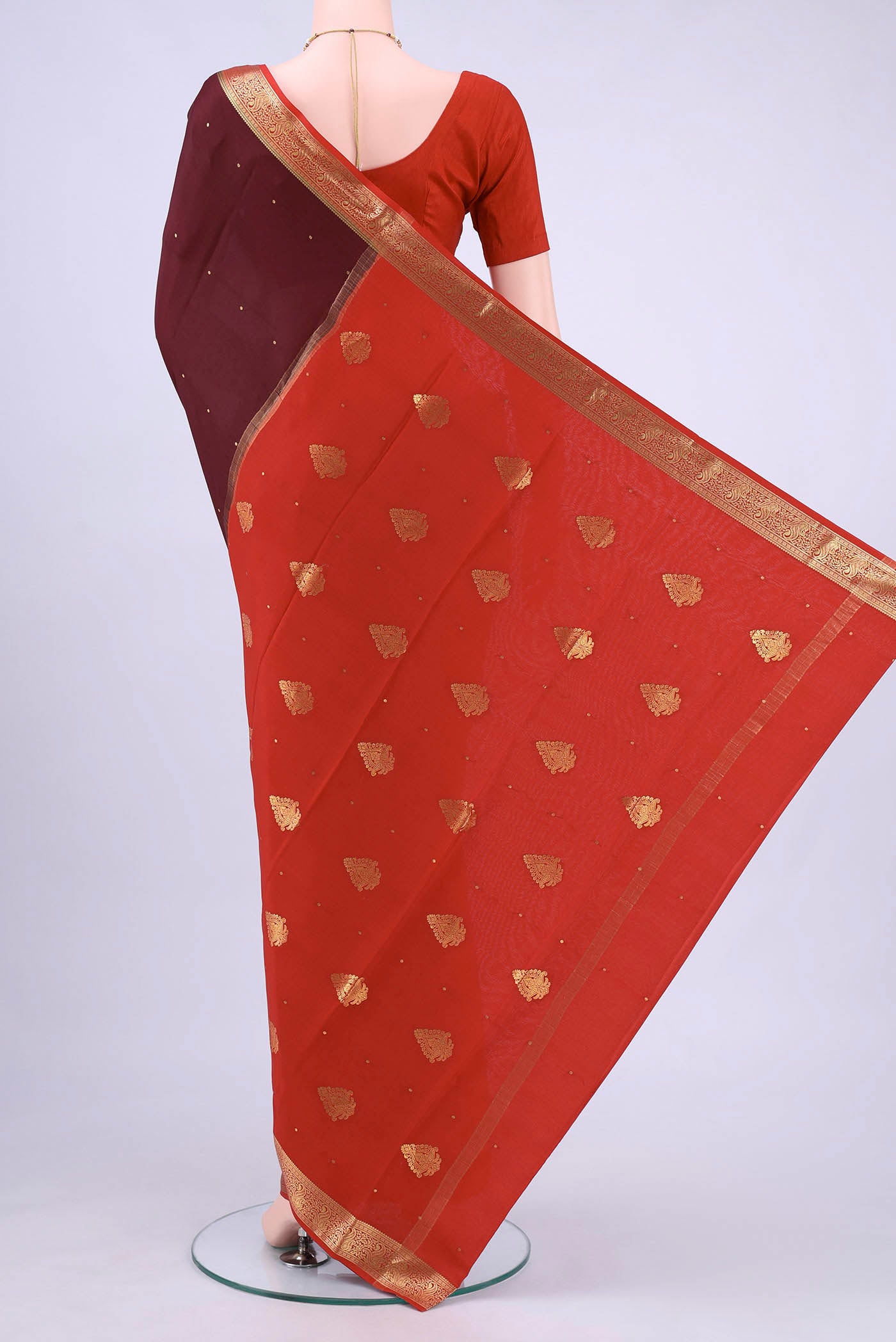 pallu body