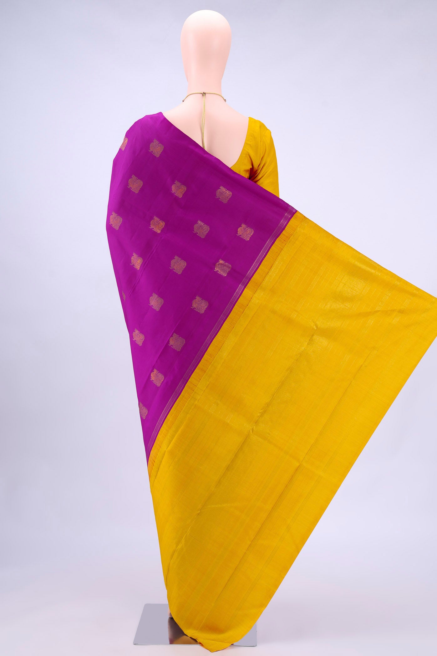 pallu body