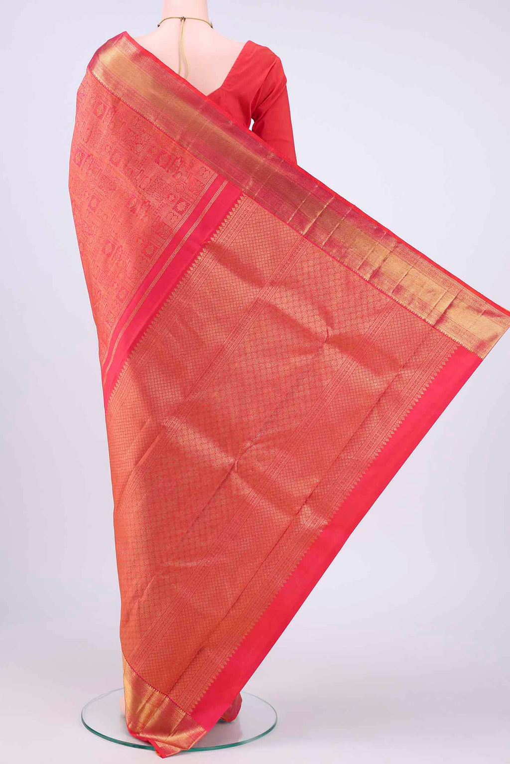 pallu body