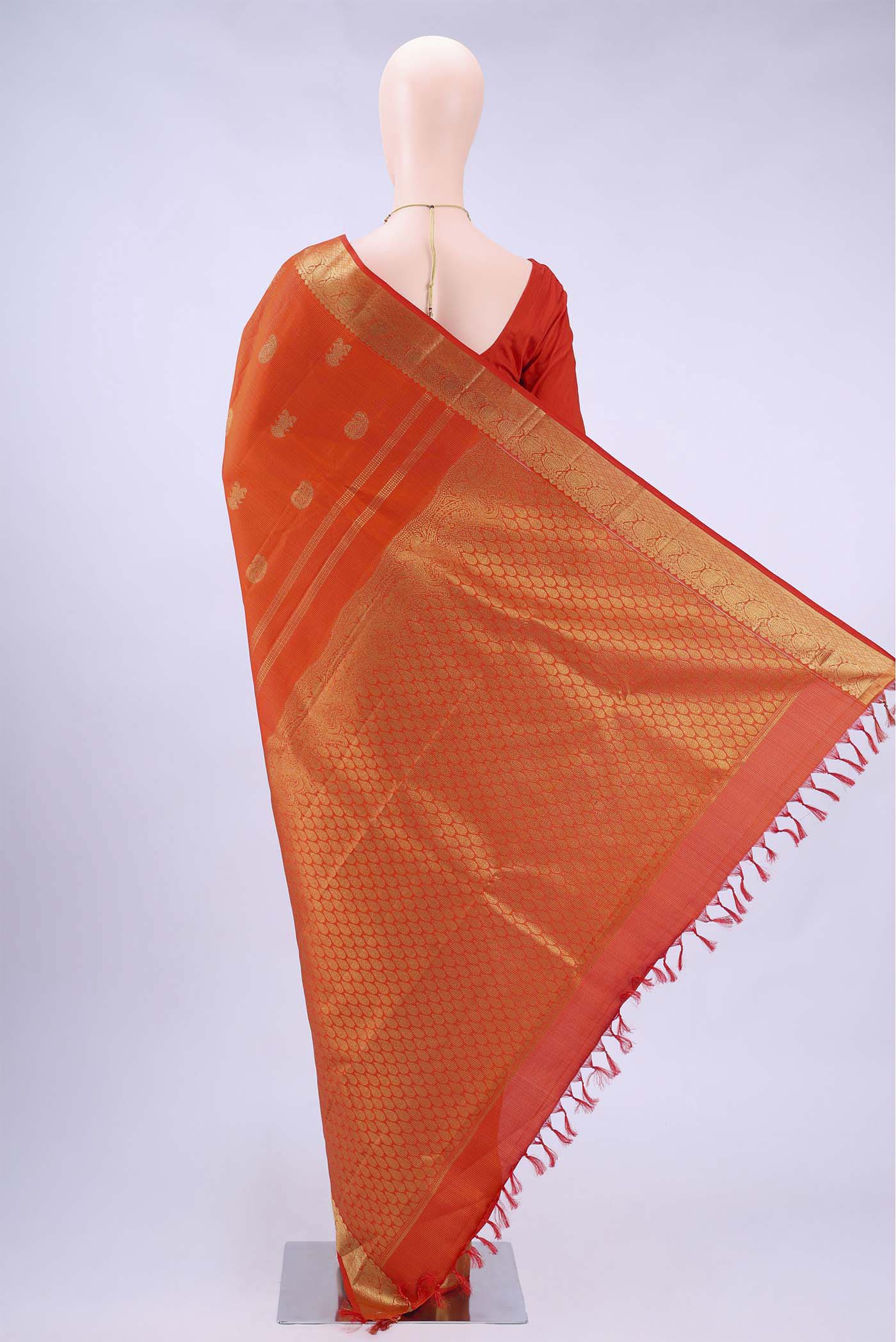 pallu body