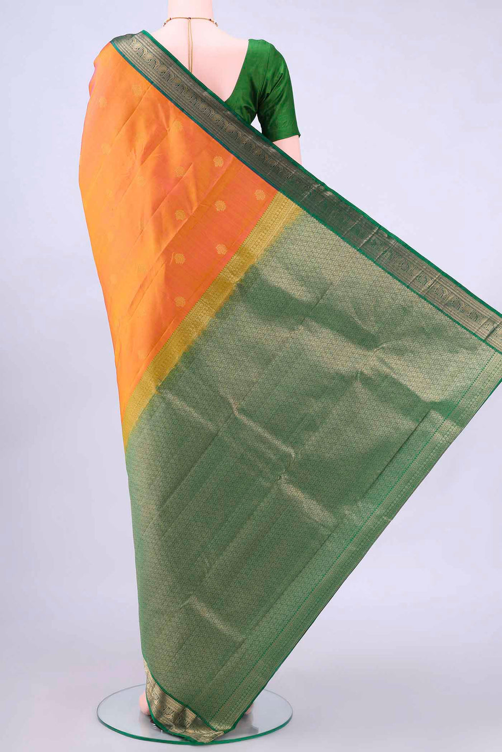 pallu body