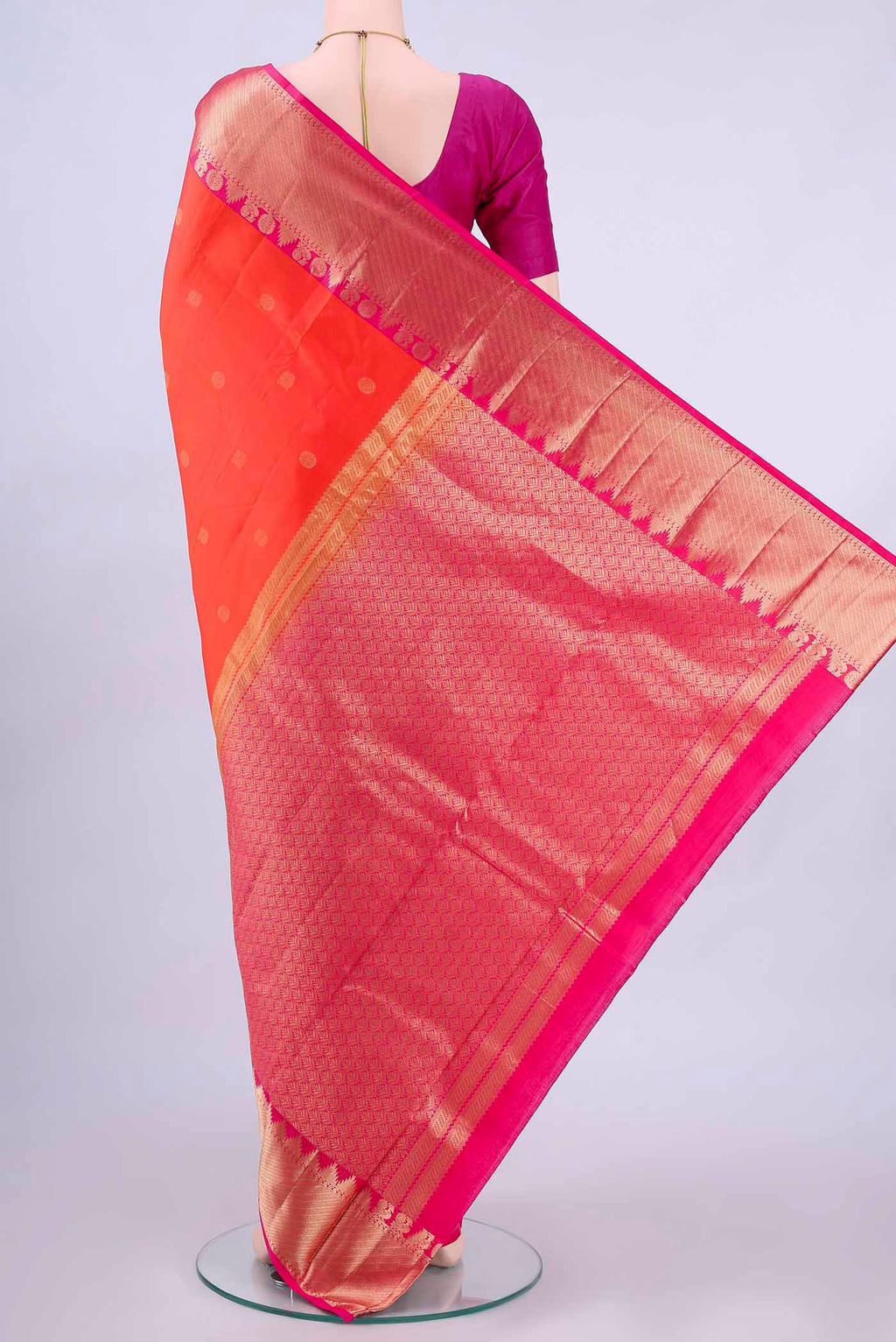 pallu body