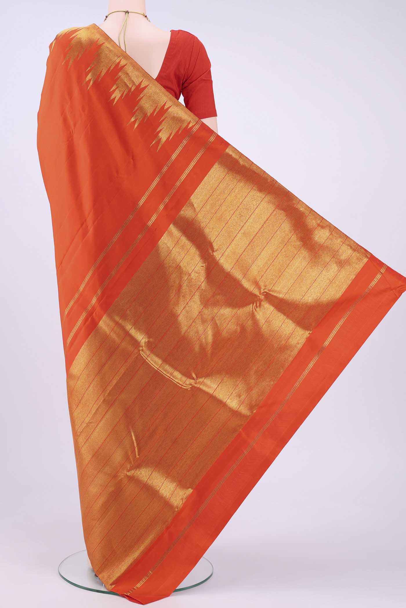 pallu body