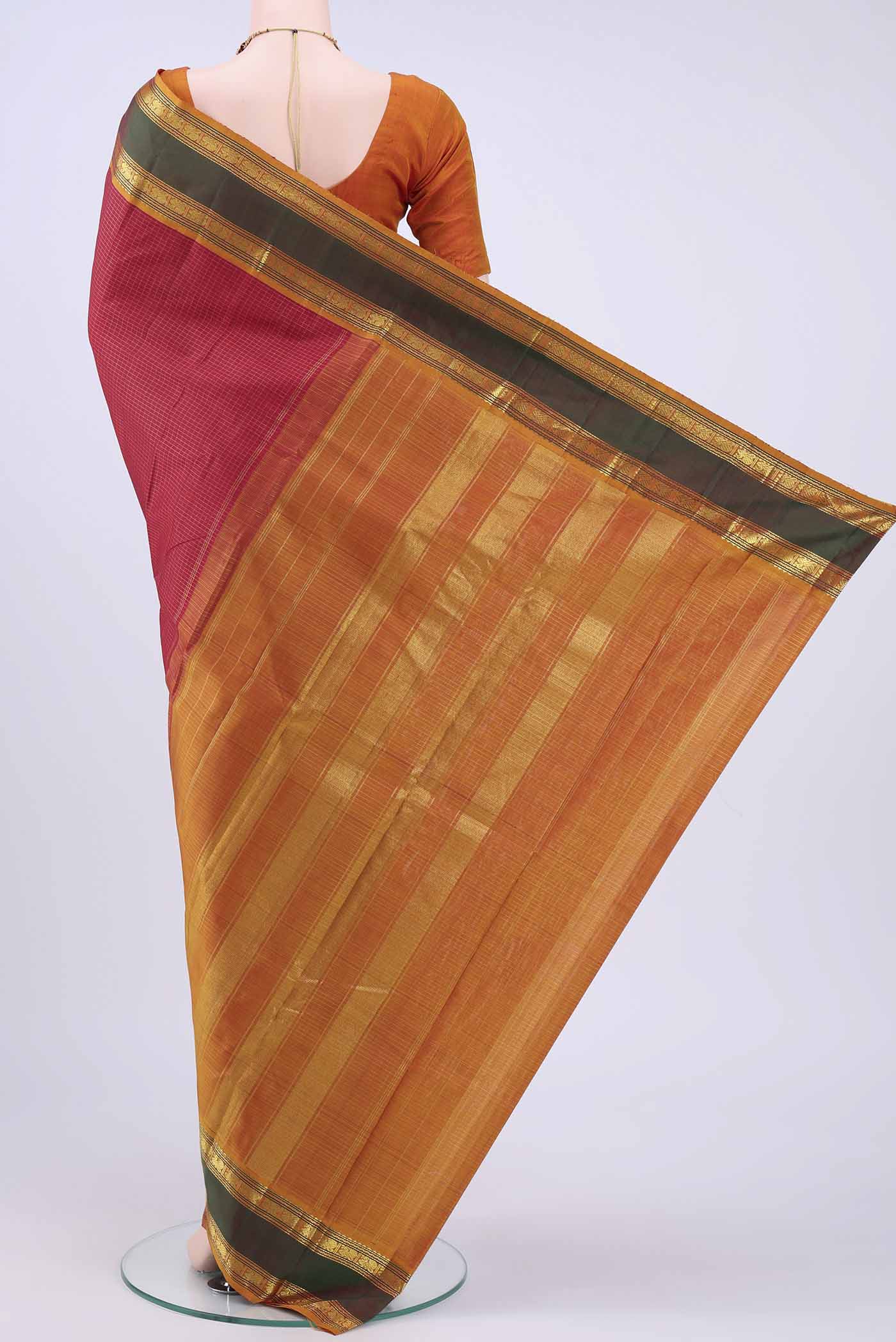 pallu body