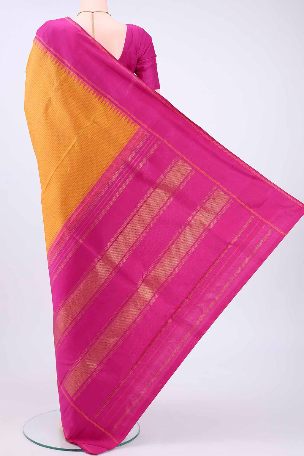 pallu body