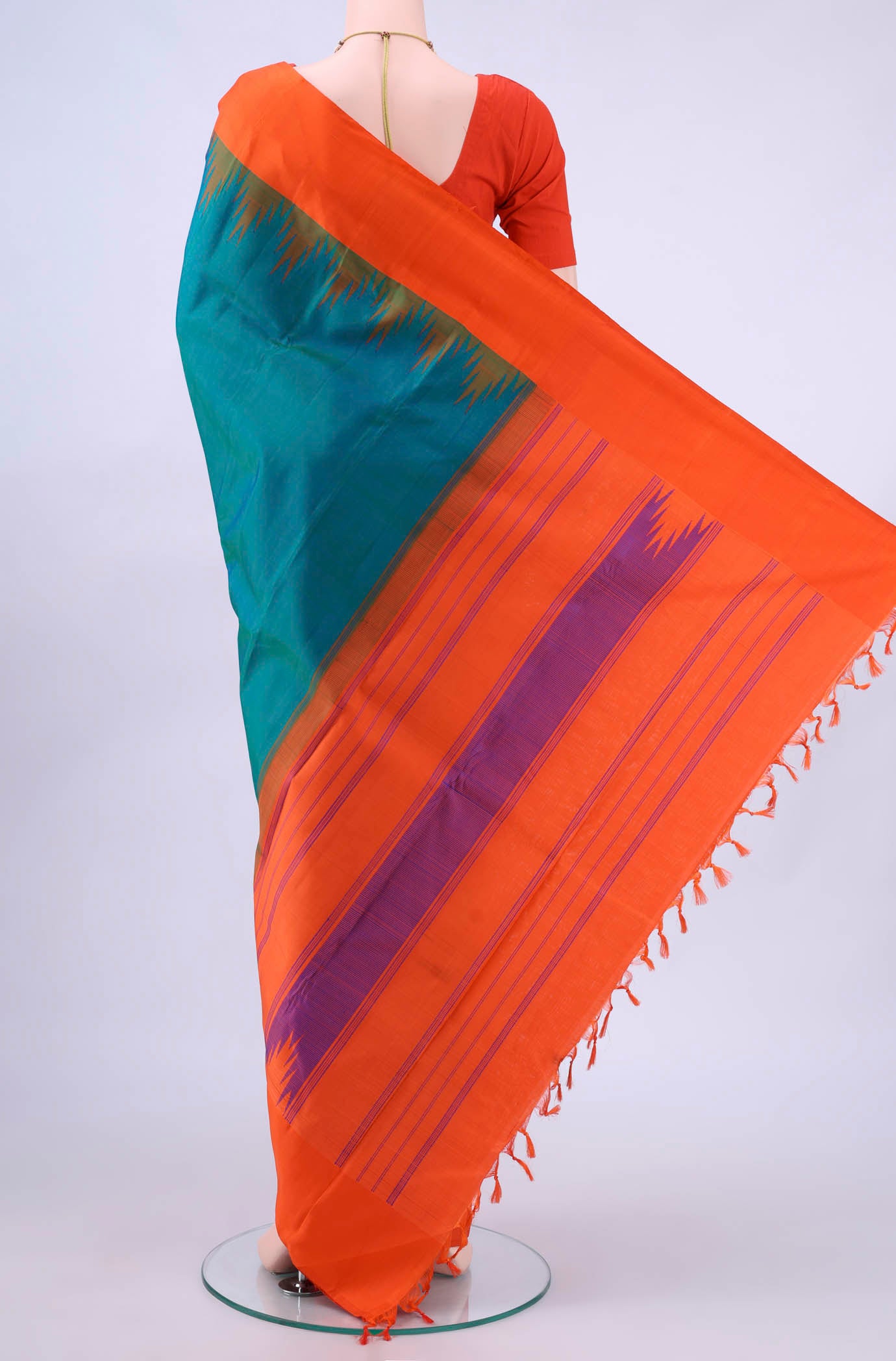 pallu body