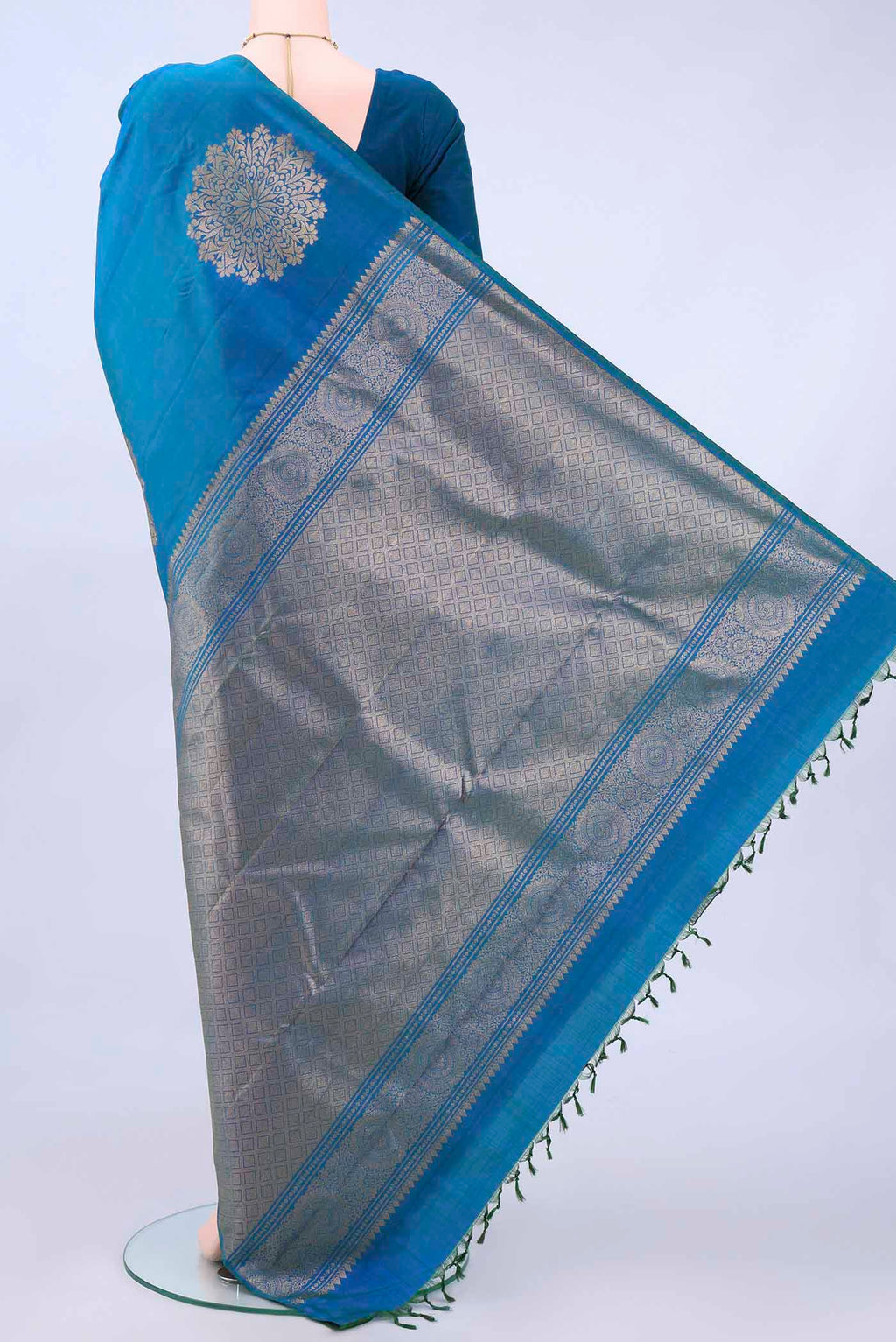 pallu body
