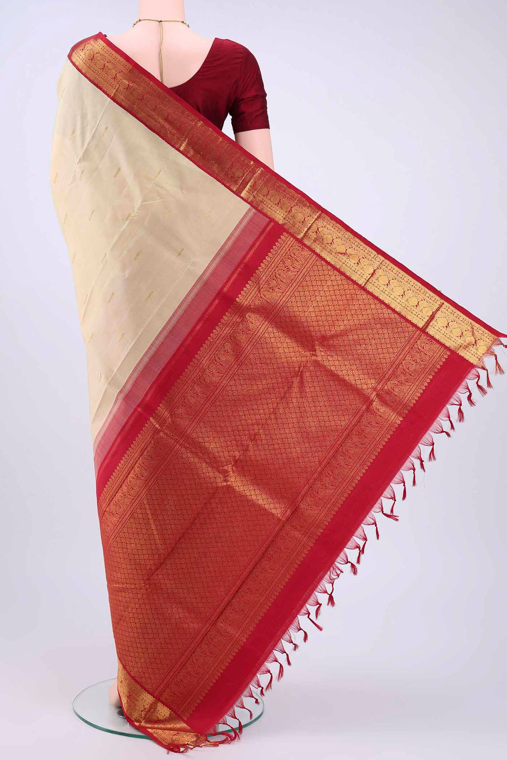 pallu body