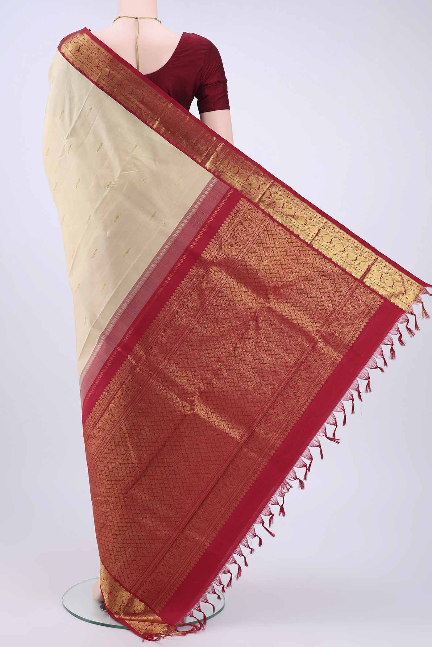 pallu body