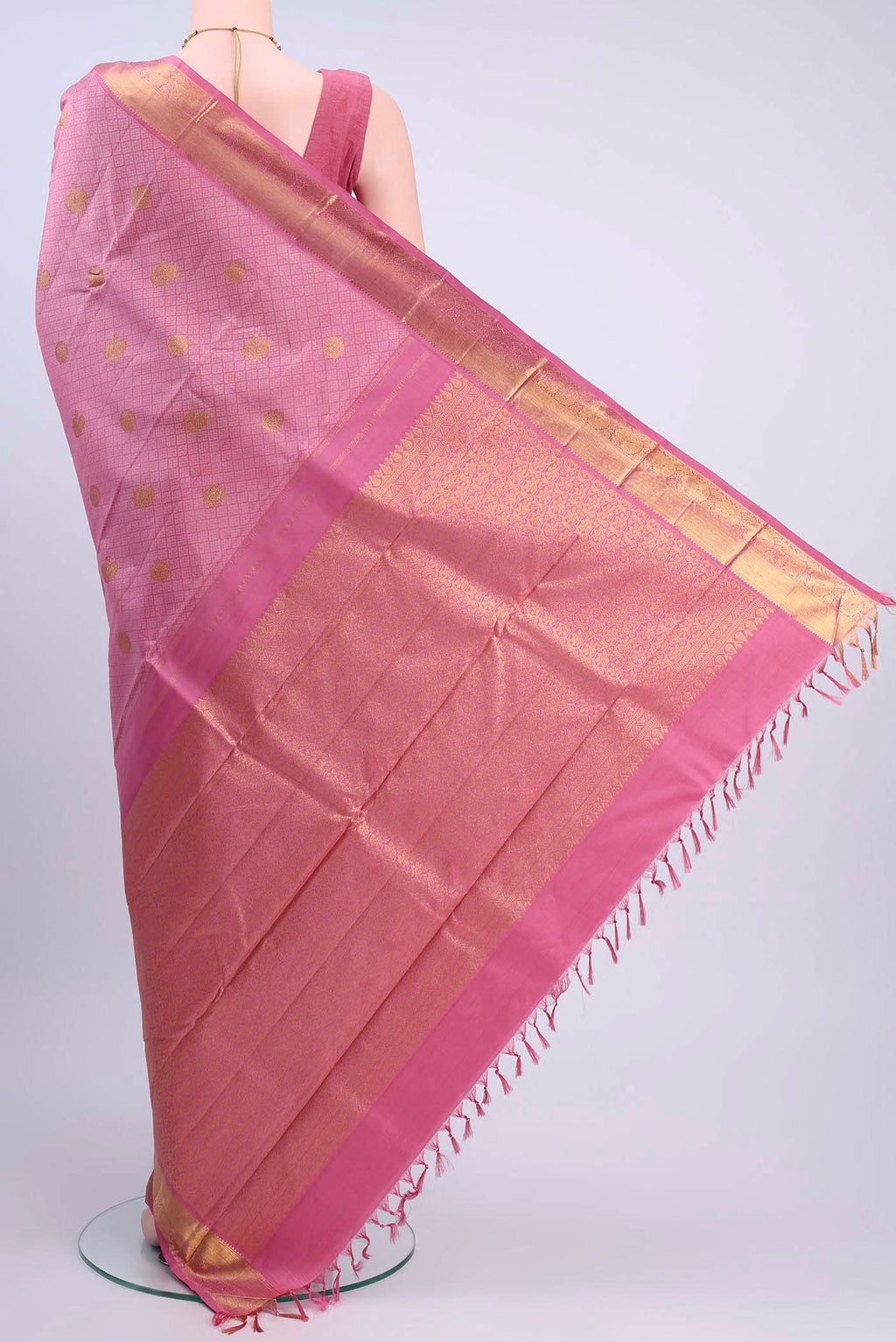 pallu body