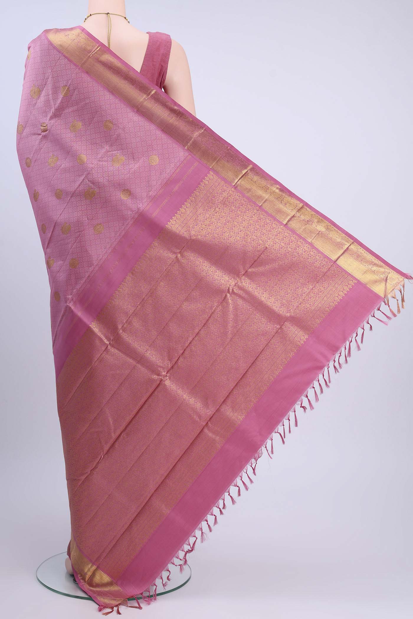 pallu body