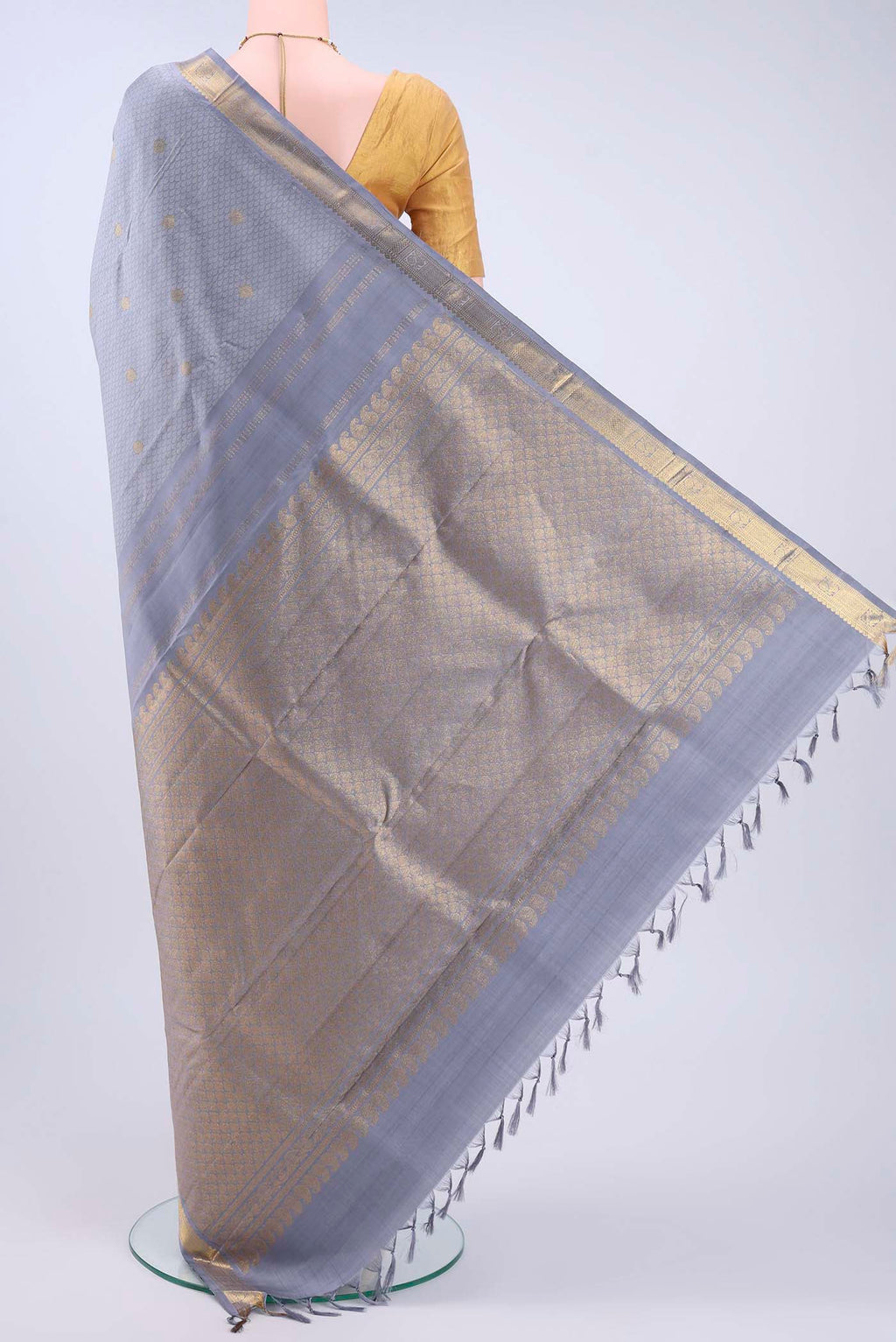 pallu body