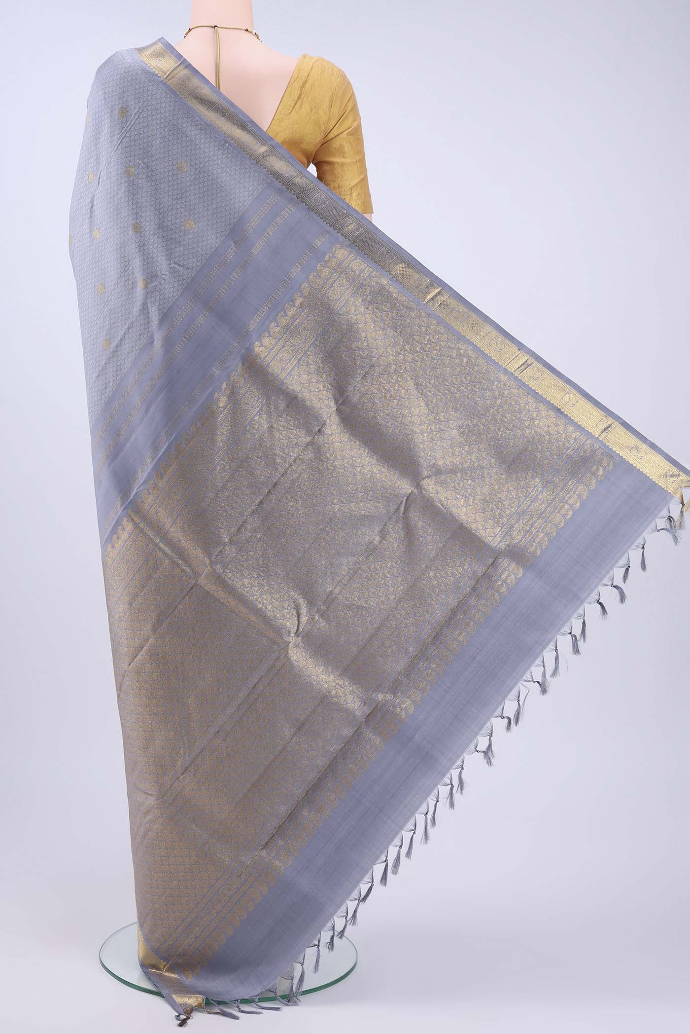 pallu body
