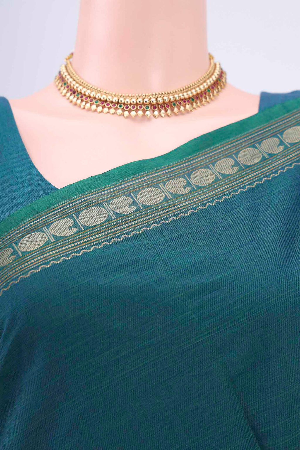 Border image of Magenta Kanchi Cotton Saree with Plain Body and Zari Border. 