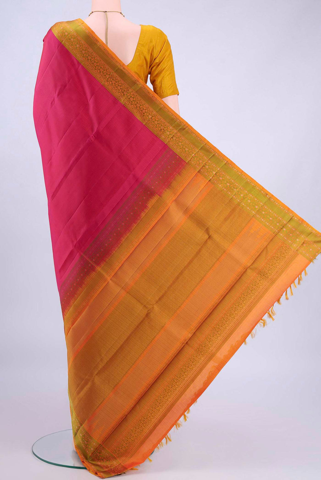 pallu body