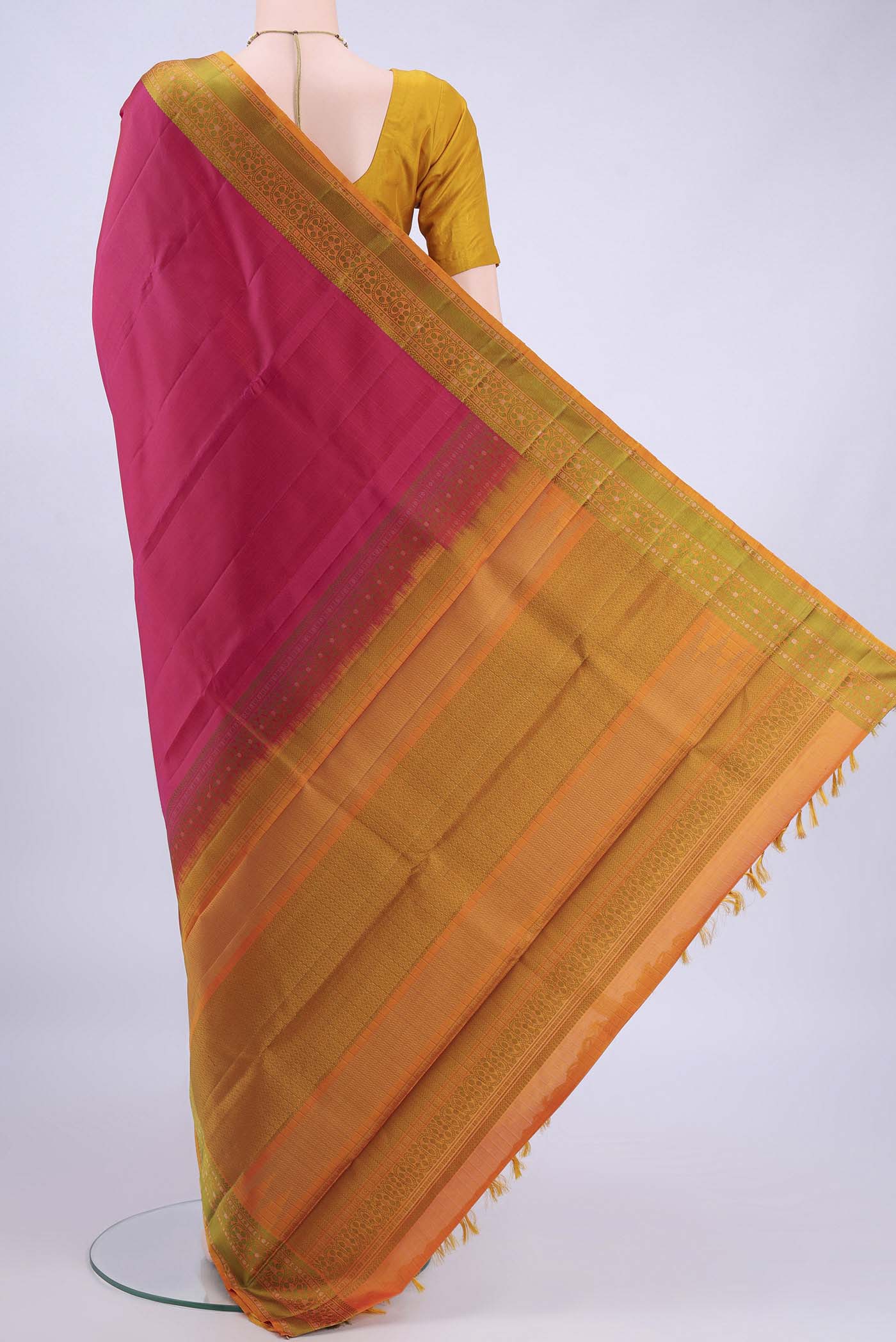 pallu body